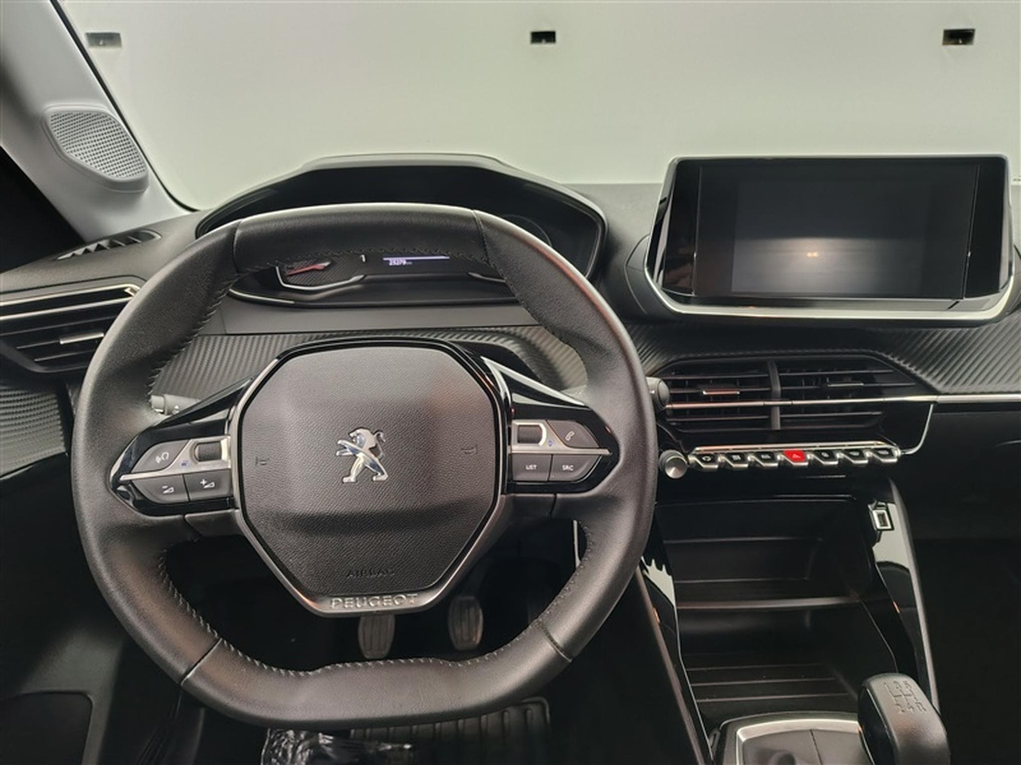 Peugeot 208 1.2i PureTech Active Pack CARPLAY / FULL LED / PDC AR (2023) - Photo 8