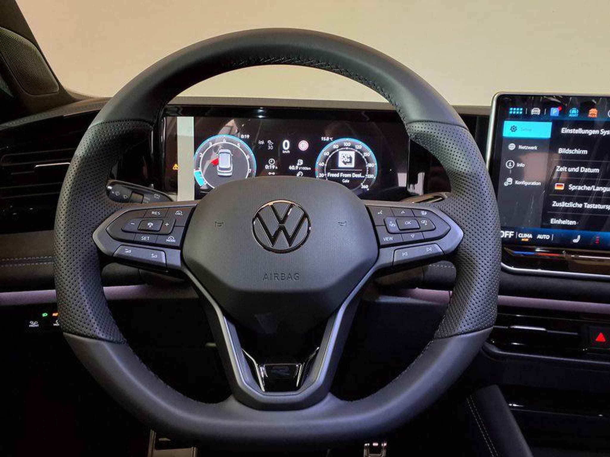 VW Tiguan R-Line 2.0 TSI 7-Gang-DSG 4MOTION (2026) - Foto 14