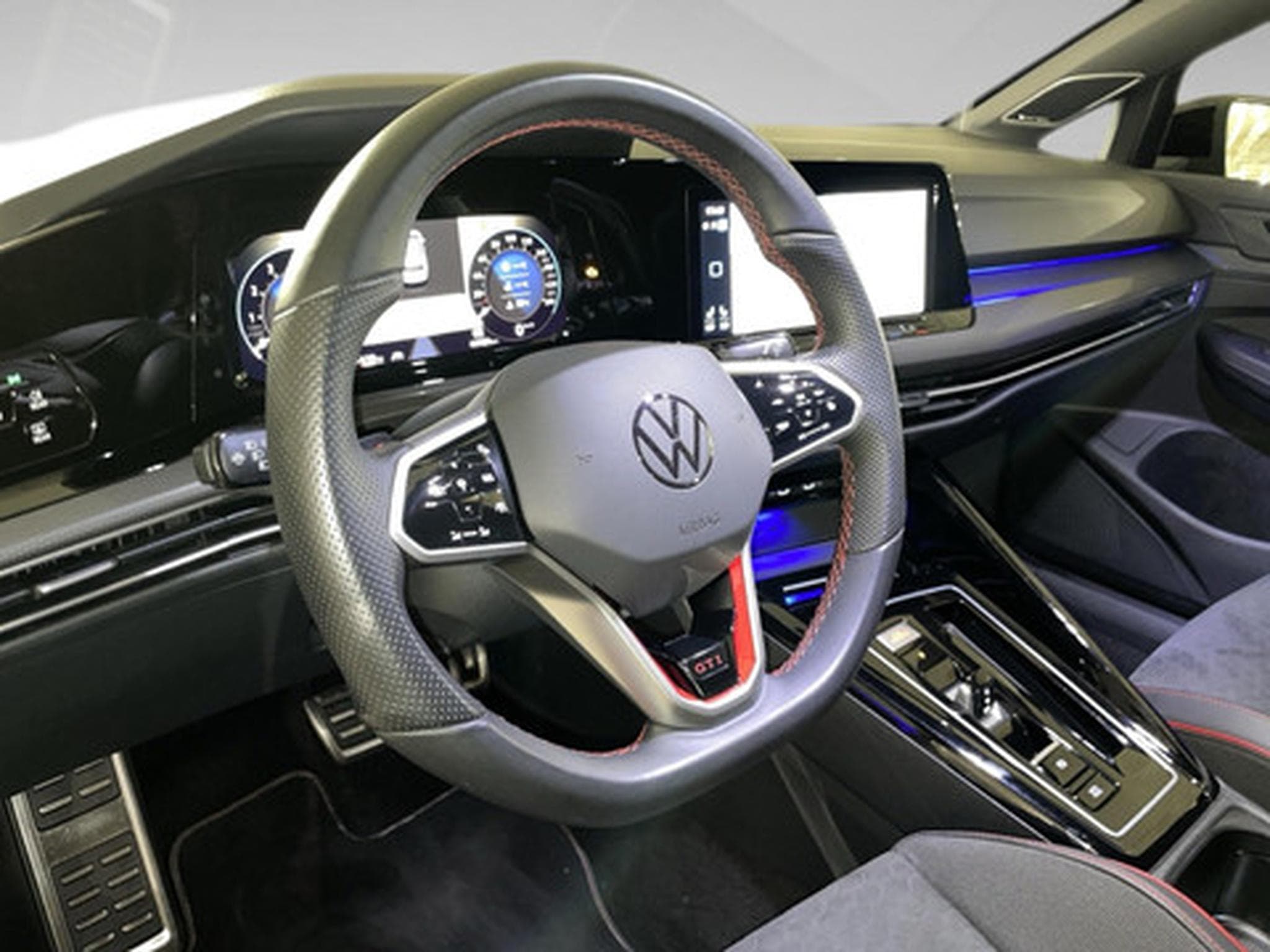 VW Golf VIII 2.0 TSI 221kW GTI Clubsport DSG (2023) - Foto 8