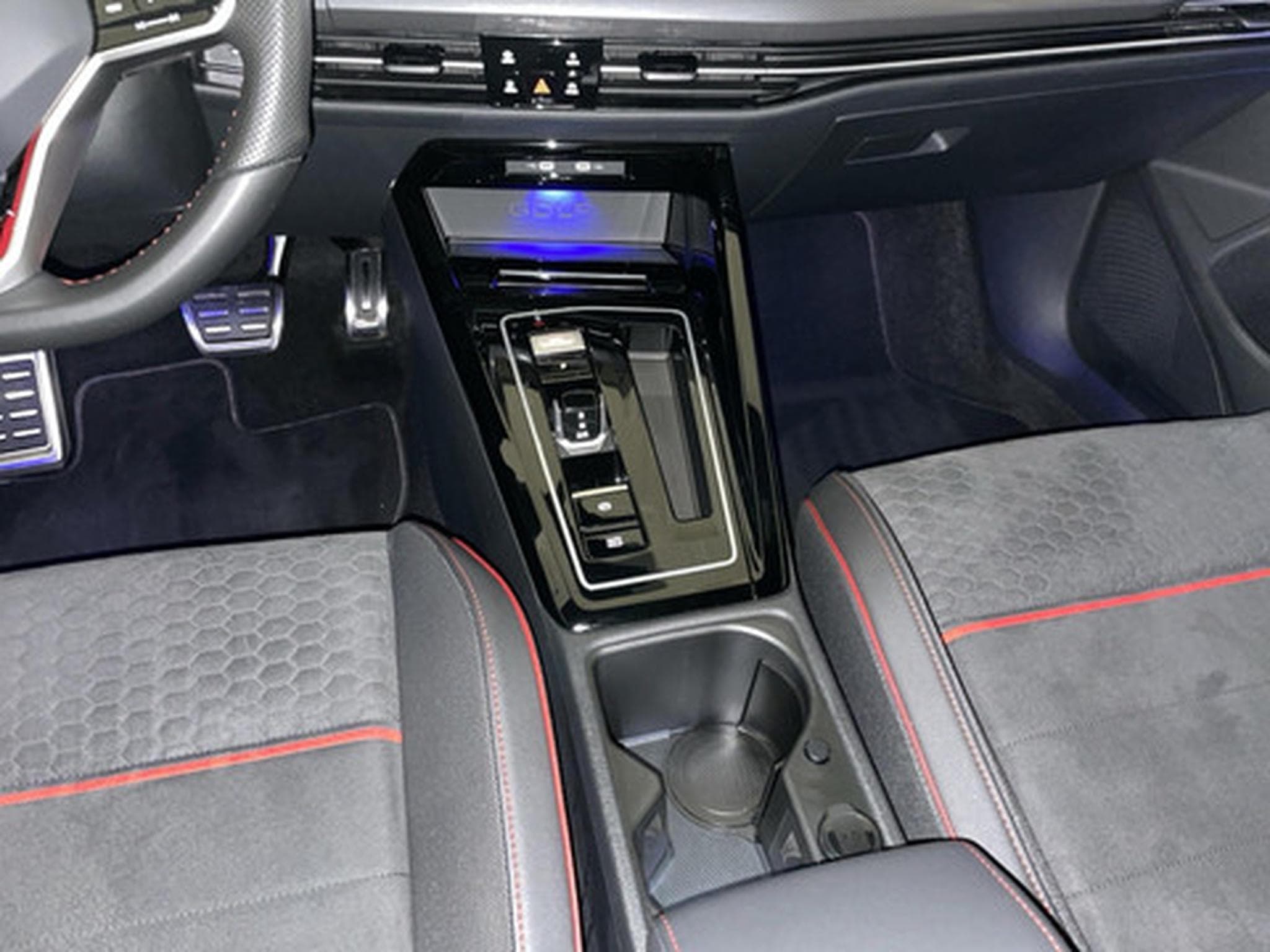 VW Golf VIII 2.0 TSI 221kW GTI Clubsport DSG (2023) - Foto 10