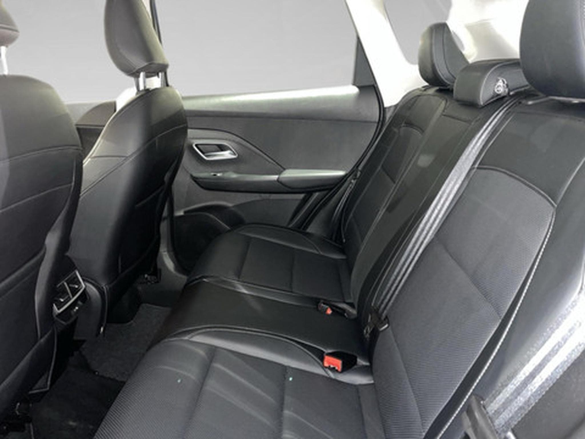 MG ZS 1.5 Hybrid+ Luxury (2025) - Photo 10