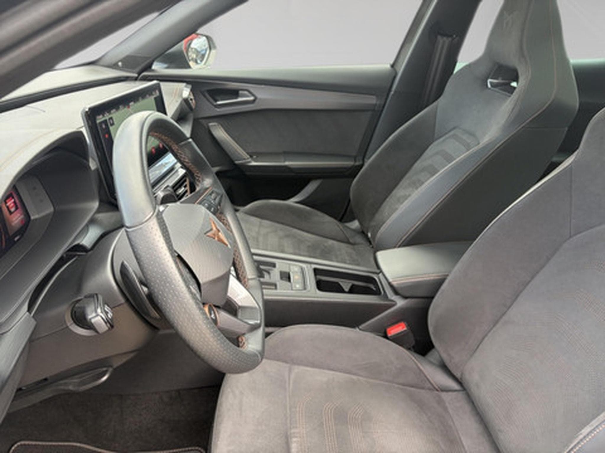 Cupra Formentor 2.0 TSI 4Drive 228kW DSG VZ Tribe Edition (2024) - Foto 4