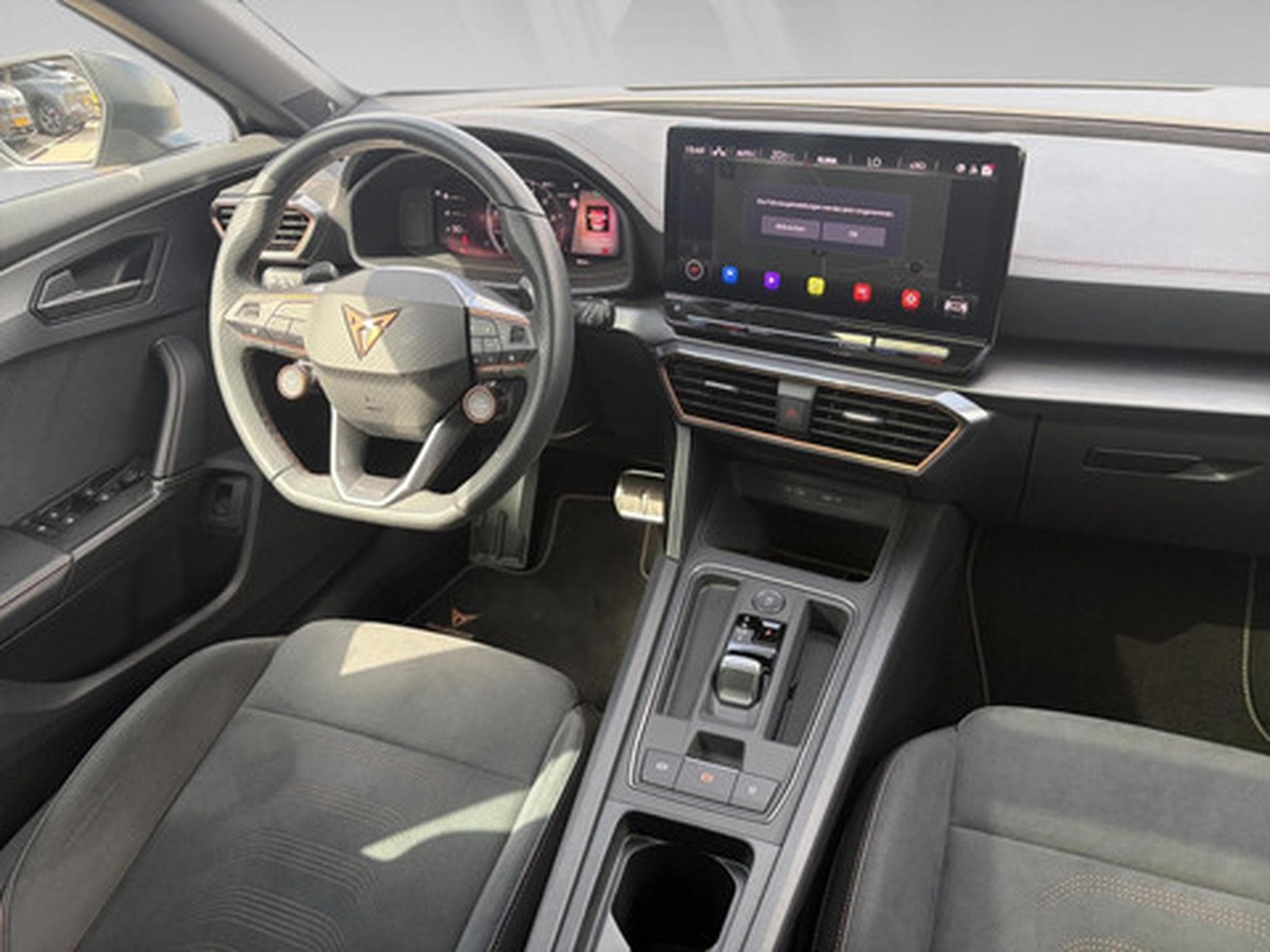 Cupra Formentor 2.0 TSI 4Drive 228kW DSG VZ Tribe Edition (2024) - Foto 6