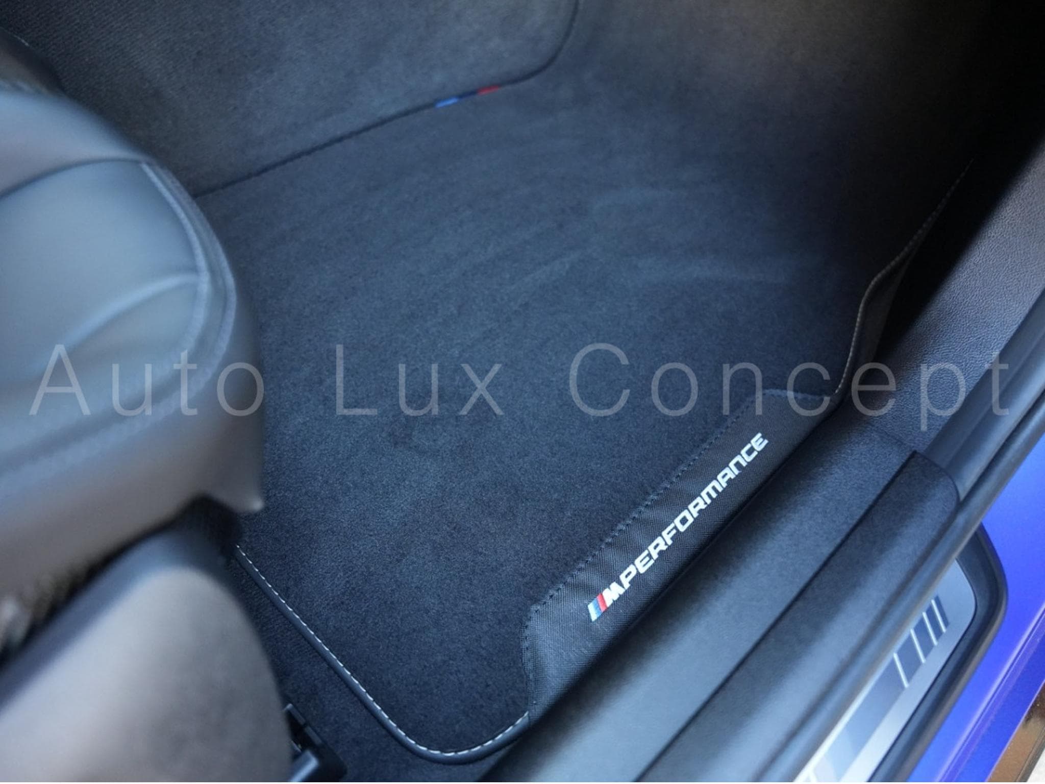 BMW M3 Competition M xDrive (2023) - Photo 24
