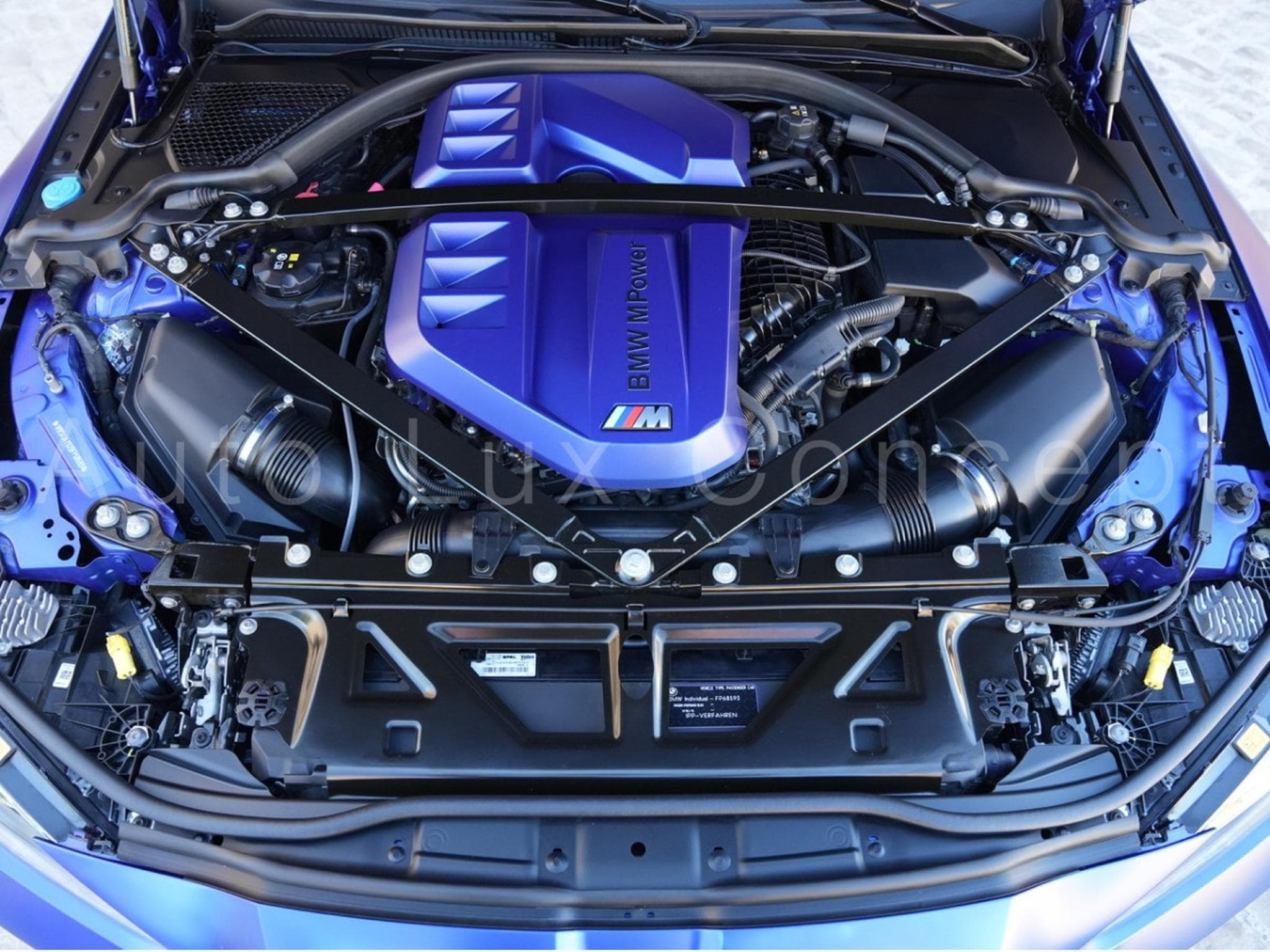 BMW M3 Competition M xDrive (2023) - Photo 25