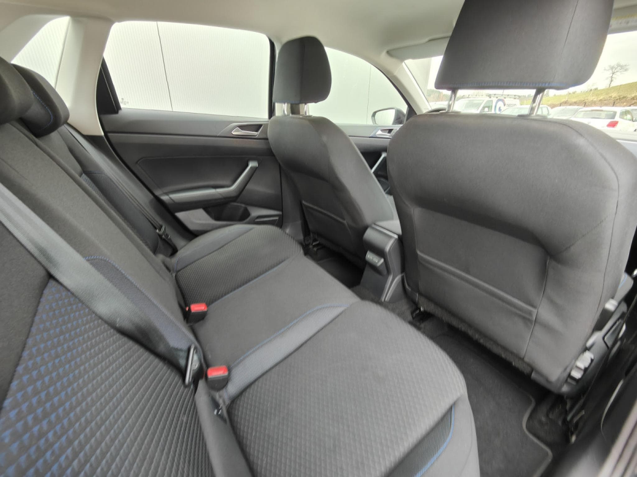 VW Polo 1.0 TSI UNITED CARPLAY CLIM RADAR AV/ARR (2021) - Foto 8