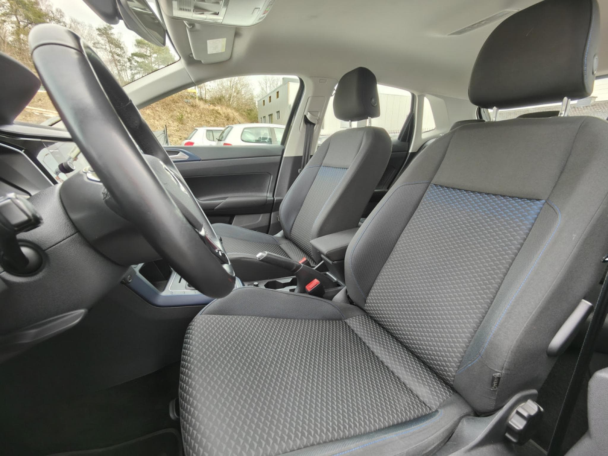 VW Polo 1.0 TSI UNITED CARPLAY CLIM RADAR AV/ARR (2021) - Foto 12