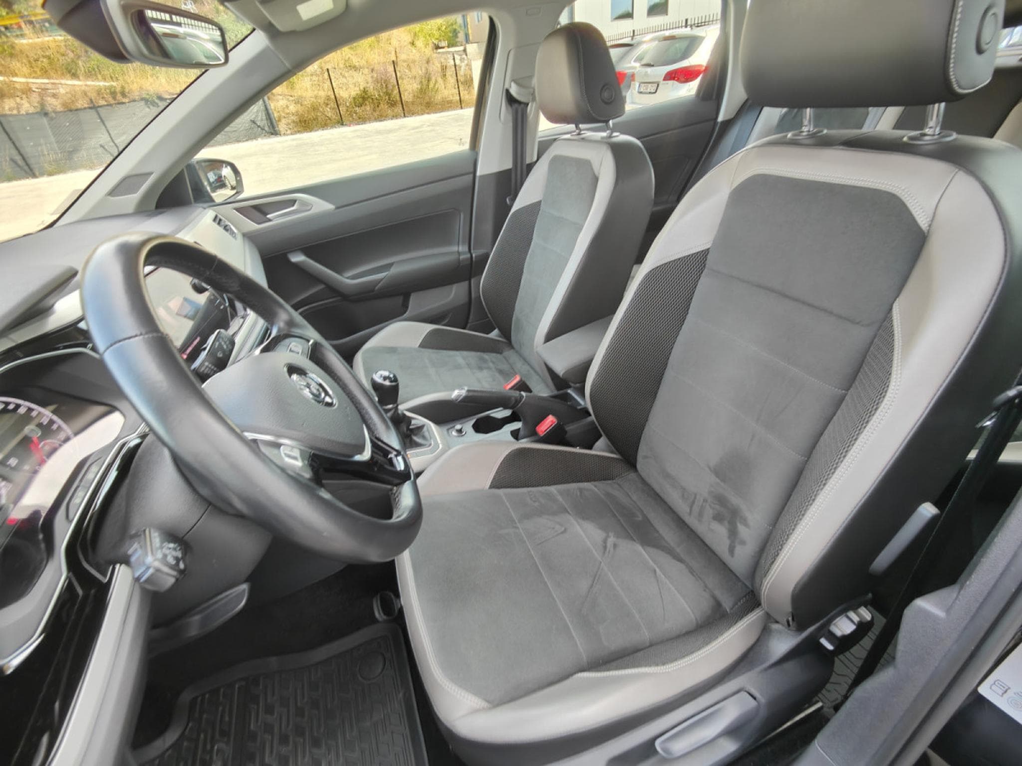 VW Polo 1.6 TDI CARPLAY BLUETOOTH CAMERA CAPTEUR AV/ARR (2020) - Foto 11
