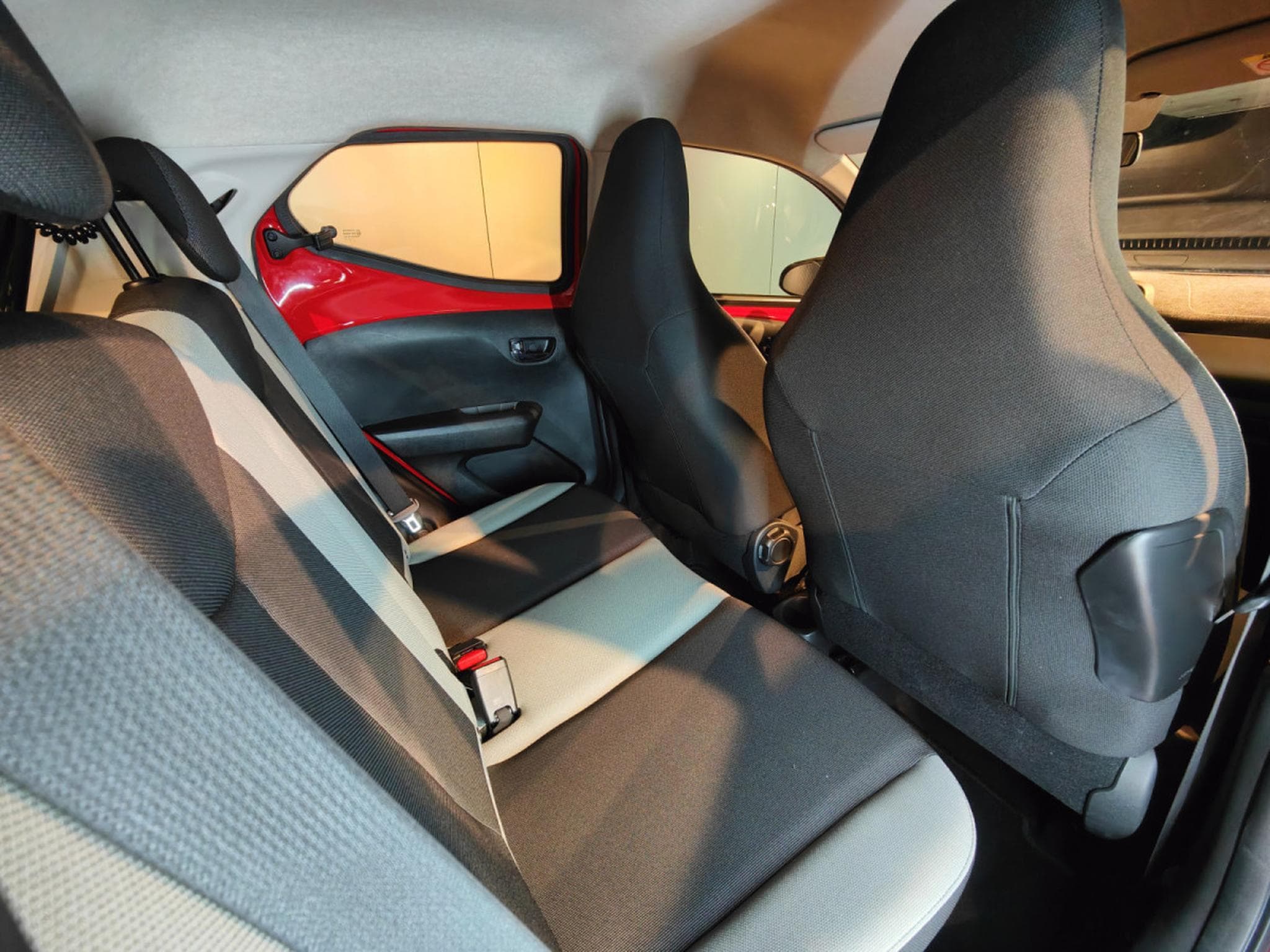 Toyota Aygo 1.0 VVT-i CLIMATISATION BLUETOOTH CAMERA (2018) - Foto 9