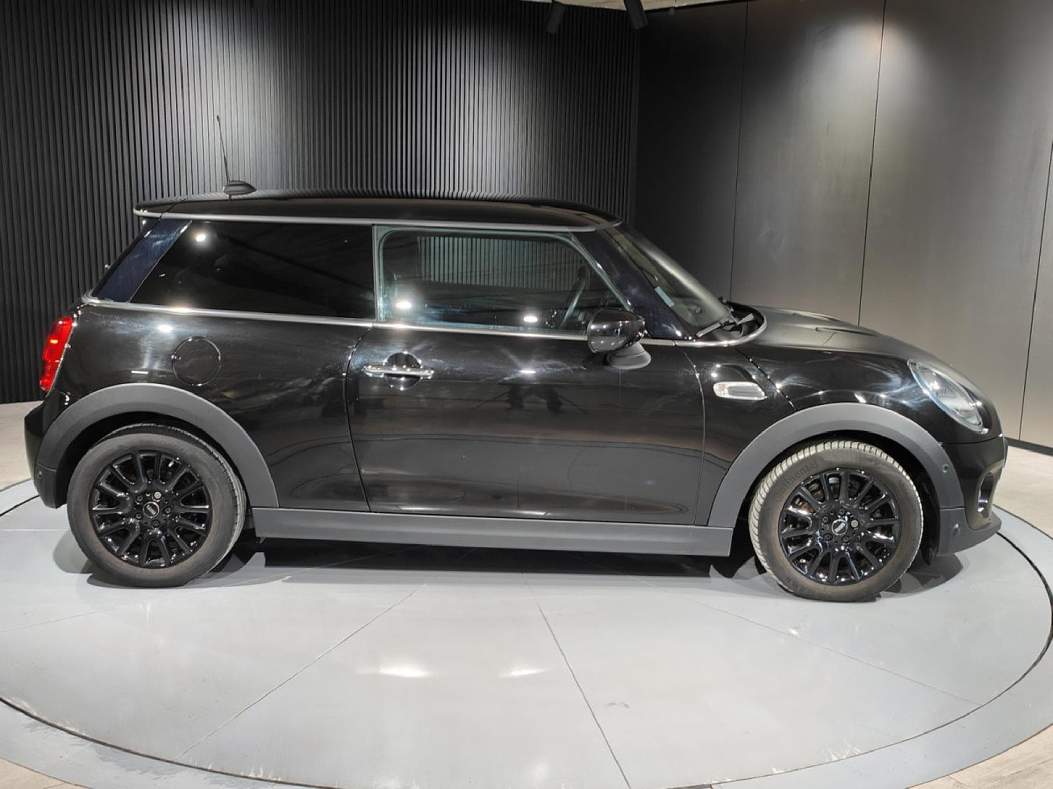 Mini Cooper 1.5i CLIMATISATION BLUETOOTH RADAR AV/ARR (2020) - Foto 2