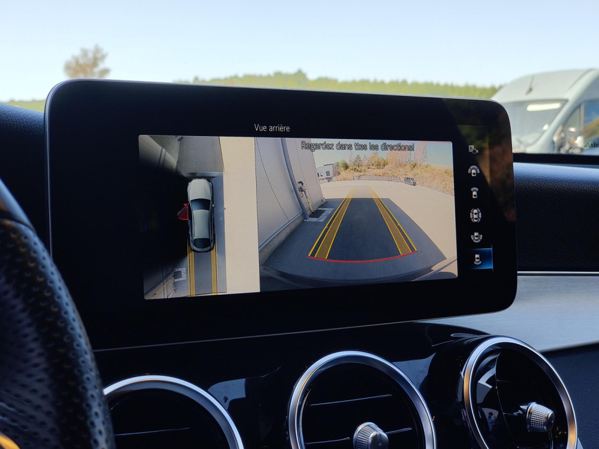 Mercedes GLC 200 4MATIC PACK AMG ECLAIRAGE AMBIANCE CARPLAY CAMERA 360 (2020) - Photo 19