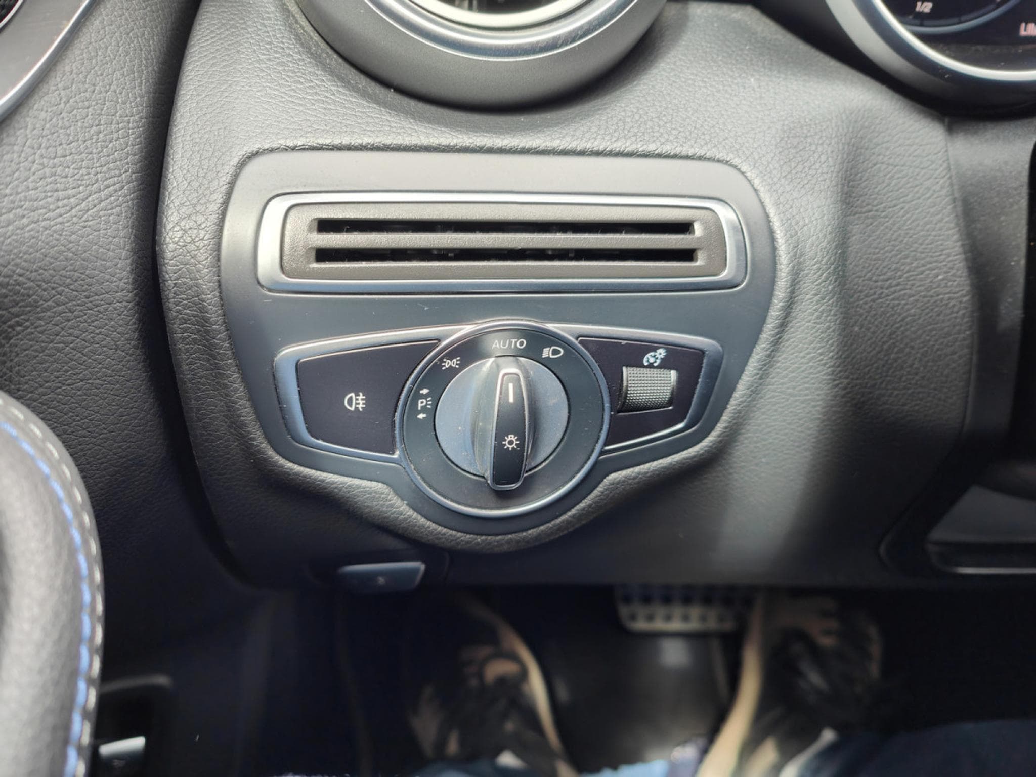Mercedes C 220 C 220 CDI PACK AMG GPS CAMERA BLUETOOTH LED (2020) - Foto 25