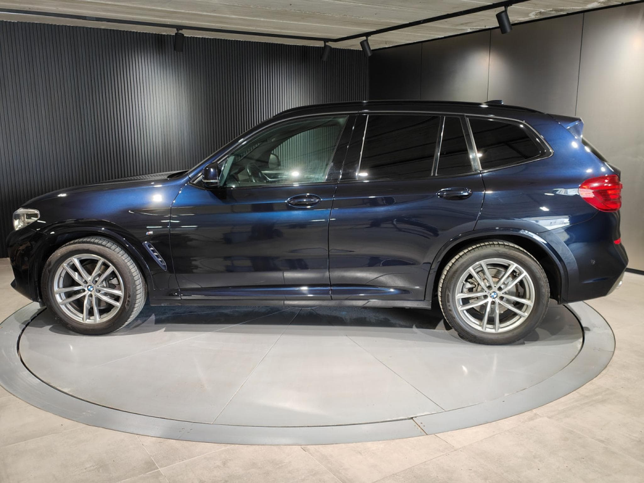 BMW X3 X3 XDRIVE20i PACK M CUIR BLUETOOTH ATTELAGE ELEC (2018) - Foto 5