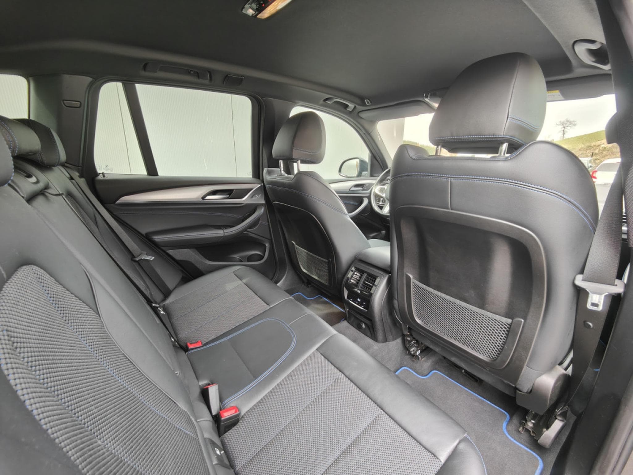 BMW X3 X3 XDRIVE20i PACK M CUIR BLUETOOTH ATTELAGE ELEC (2018) - Foto 8