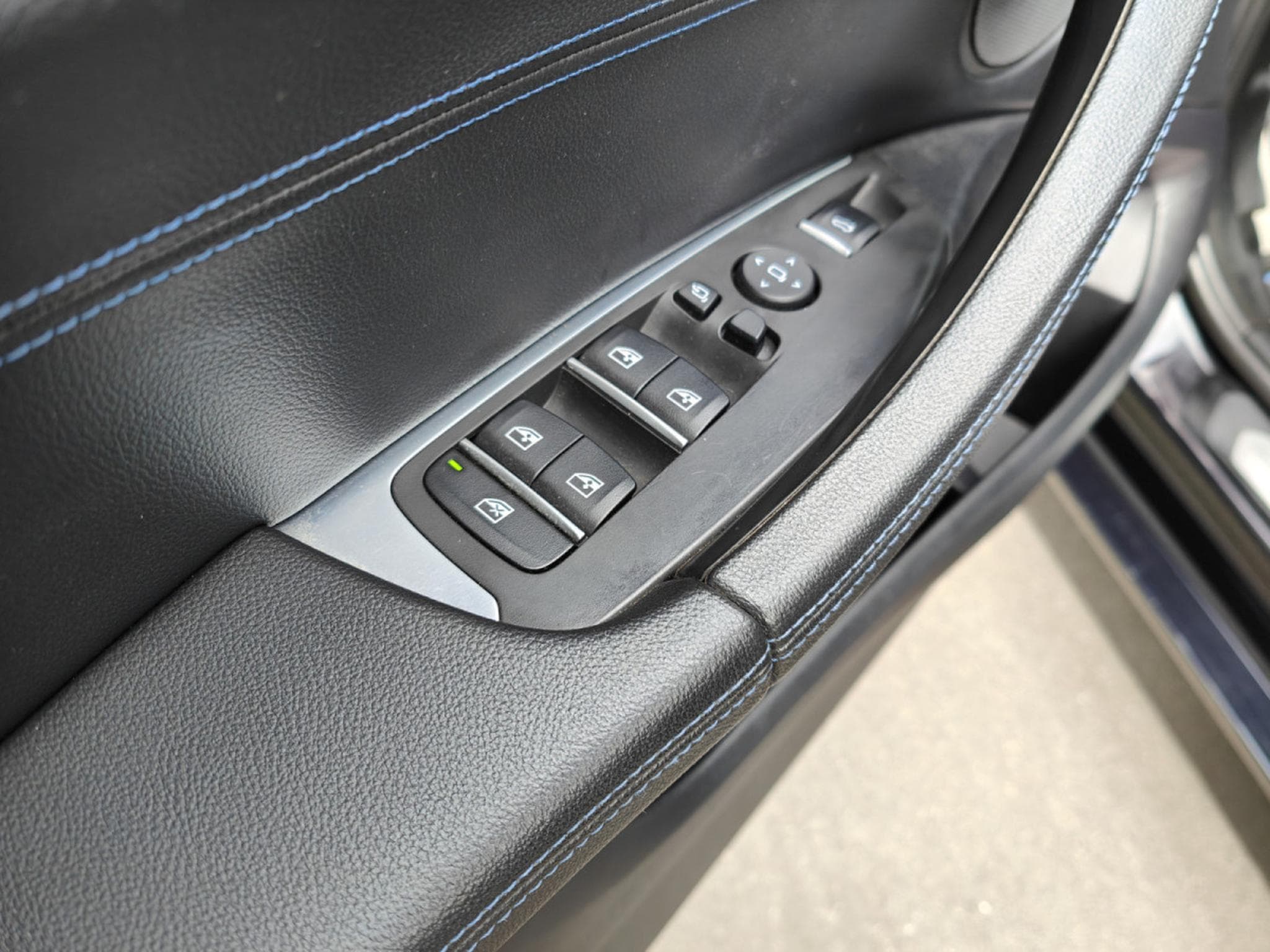 BMW X3 X3 XDRIVE20i PACK M CUIR BLUETOOTH ATTELAGE ELEC (2018) - Foto 13
