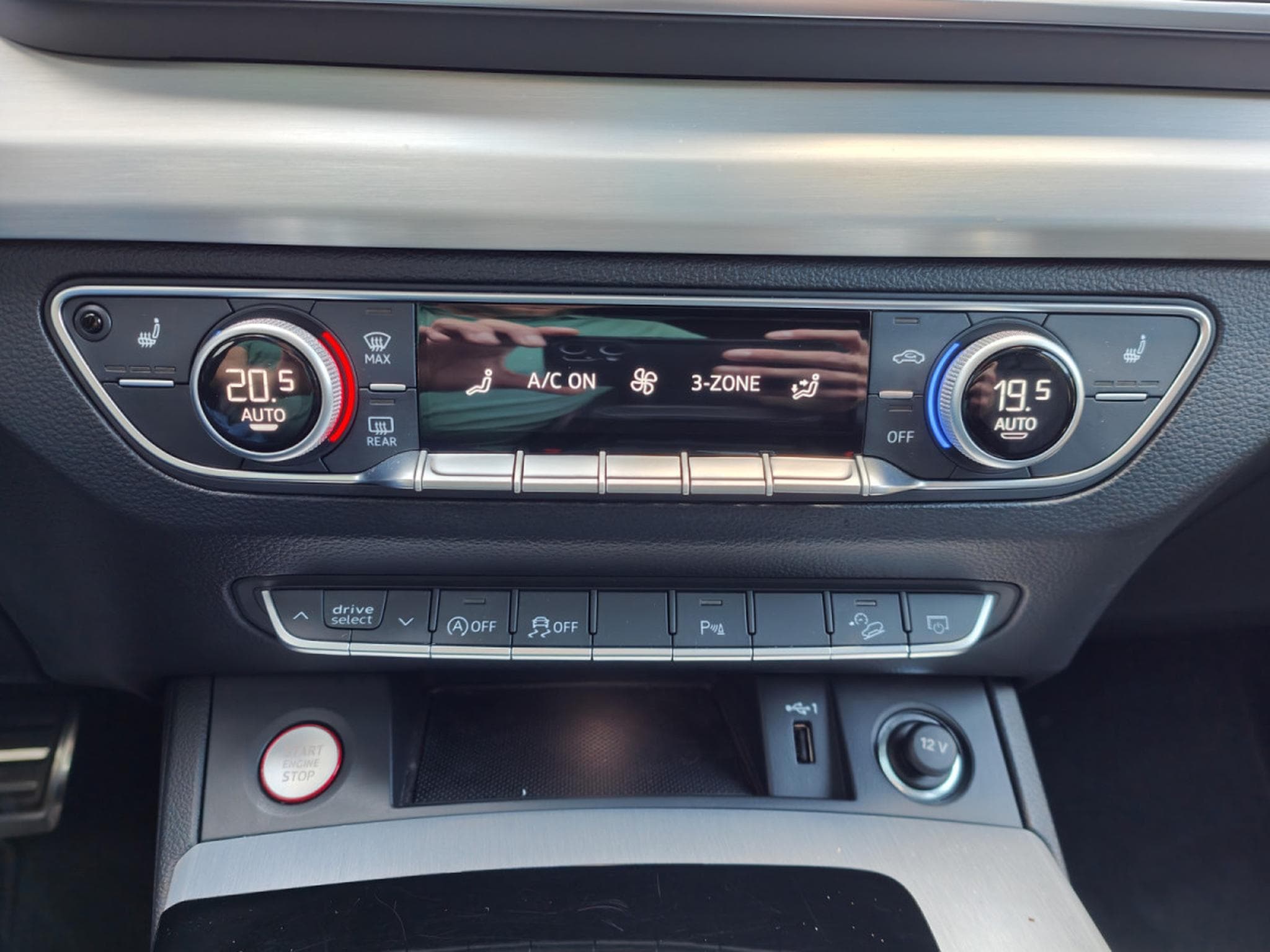Audi SQ5 3.0 TDI V6 SPORTBACK CARPLAY TOIT OUV CAMERA SIEGES ELEC CHA (2023) - Foto 16