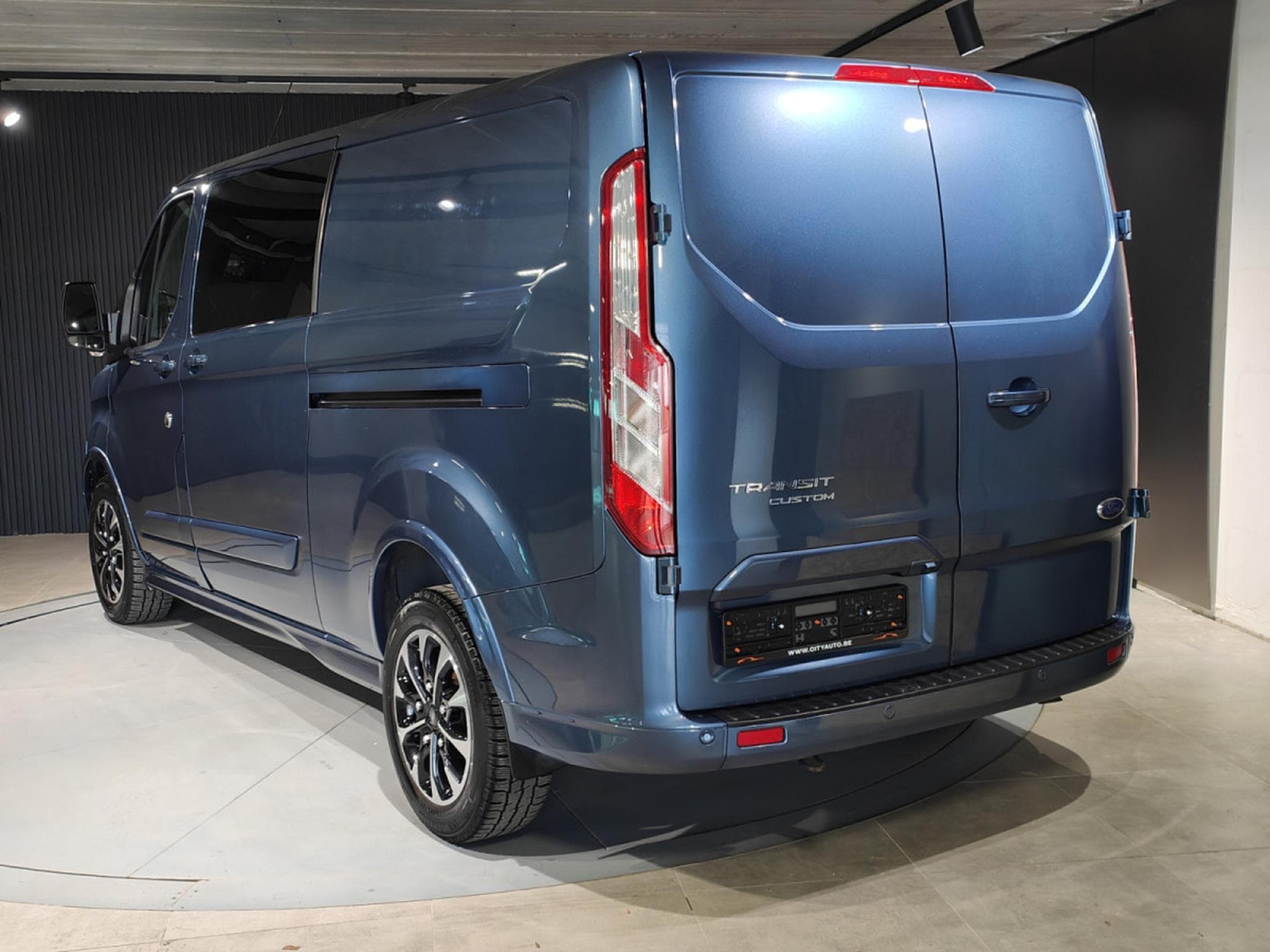 Ford Transit 2.0 TDCI L2H1 5 PLACES CARPLAY CAMERA GPS BLUETOOTH (2021) - Foto 4