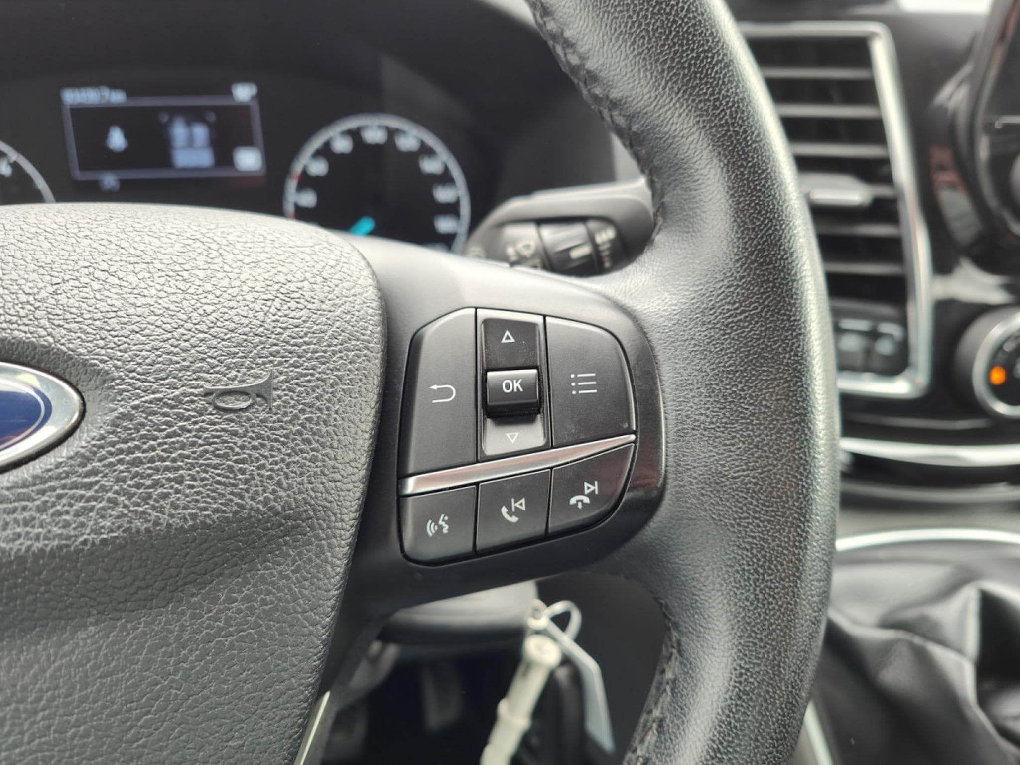 Ford Transit 2.0 TDCI L2H1 5 PLACES CARPLAY CAMERA GPS BLUETOOTH (2021) - Foto 18