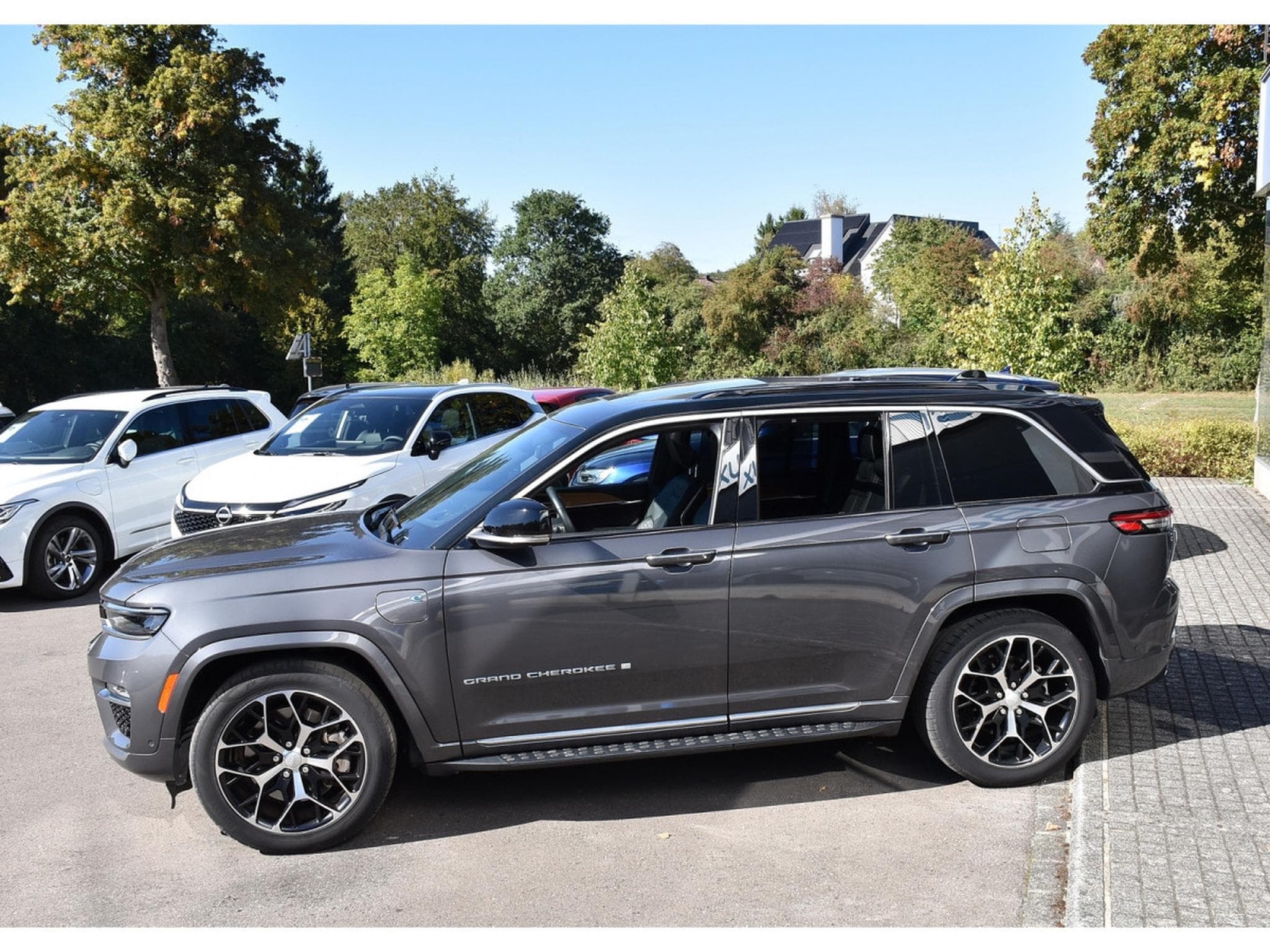 Jeep Cherokee 2.0 4xe PHEV AWD Summit Reserve PANO SG MASS FULL (2024) - Foto 3