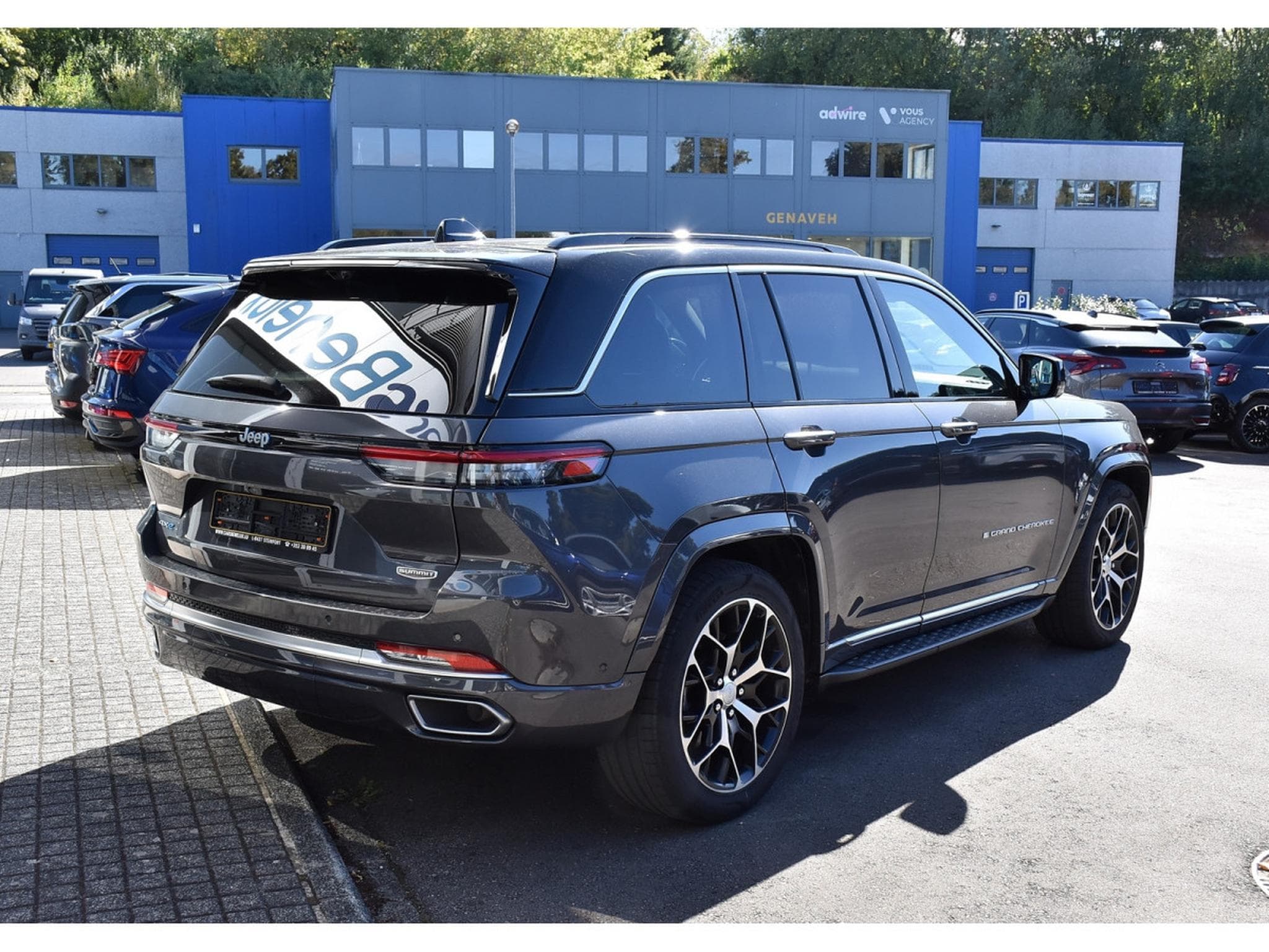 Jeep Cherokee 2.0 4xe PHEV AWD Summit Reserve PANO SG MASS FULL (2024) - Foto 4