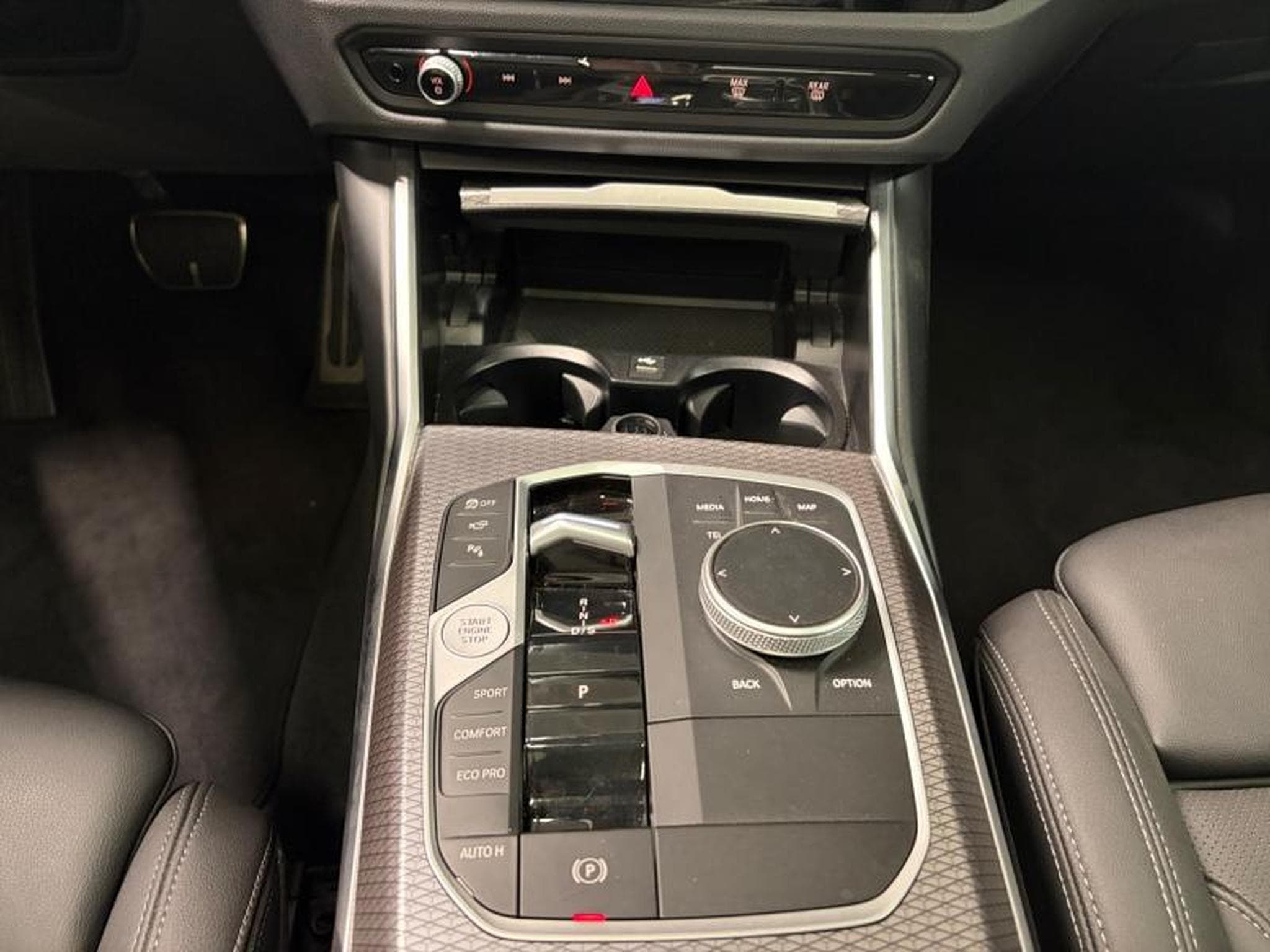 BMW 318 318d Touring Pack M Sport (2025) - Photo 4