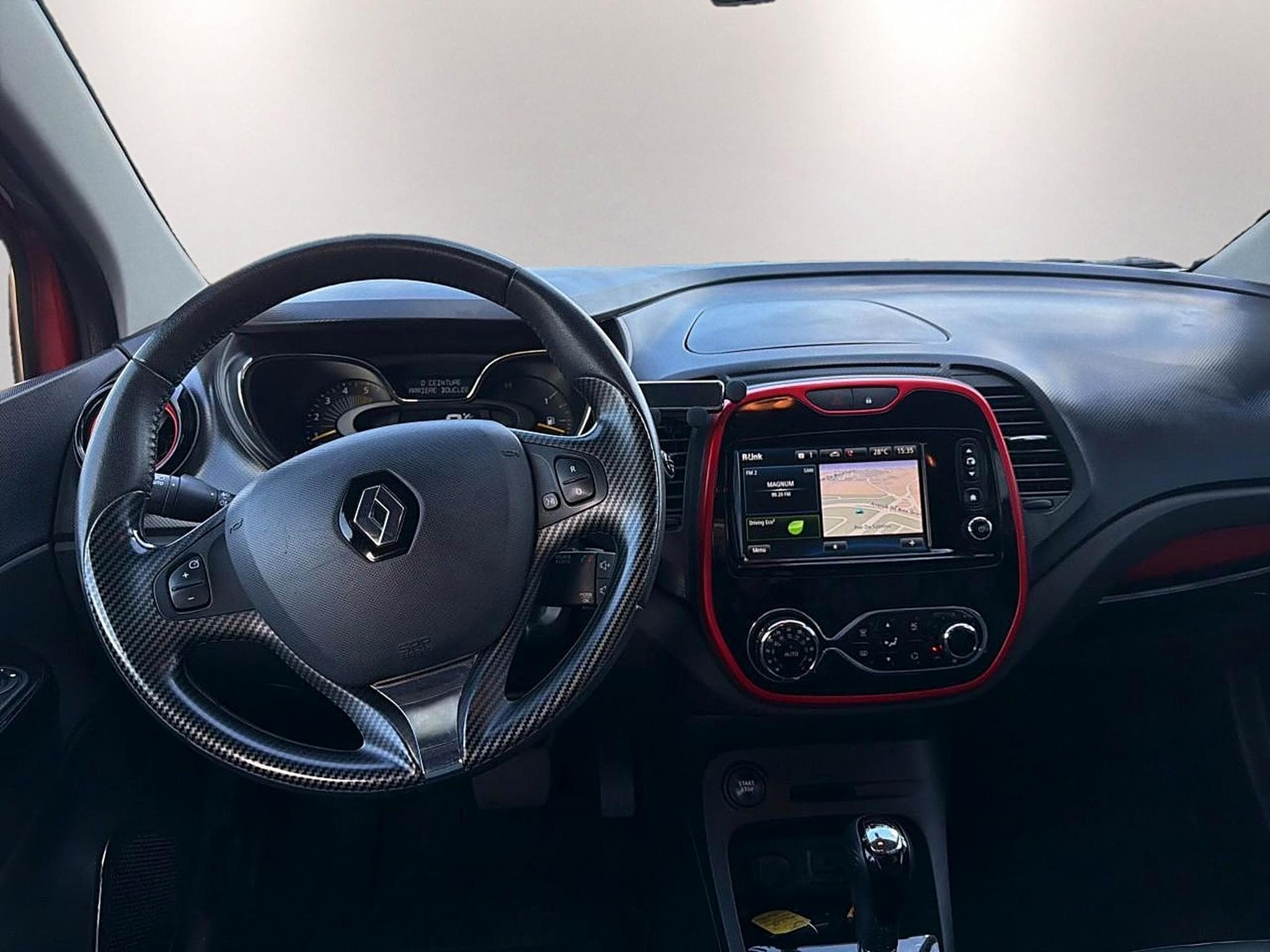 Renault CAPTUR 1.5 DCI 90 INTENS EDC ECO² (2015) - Photo 9