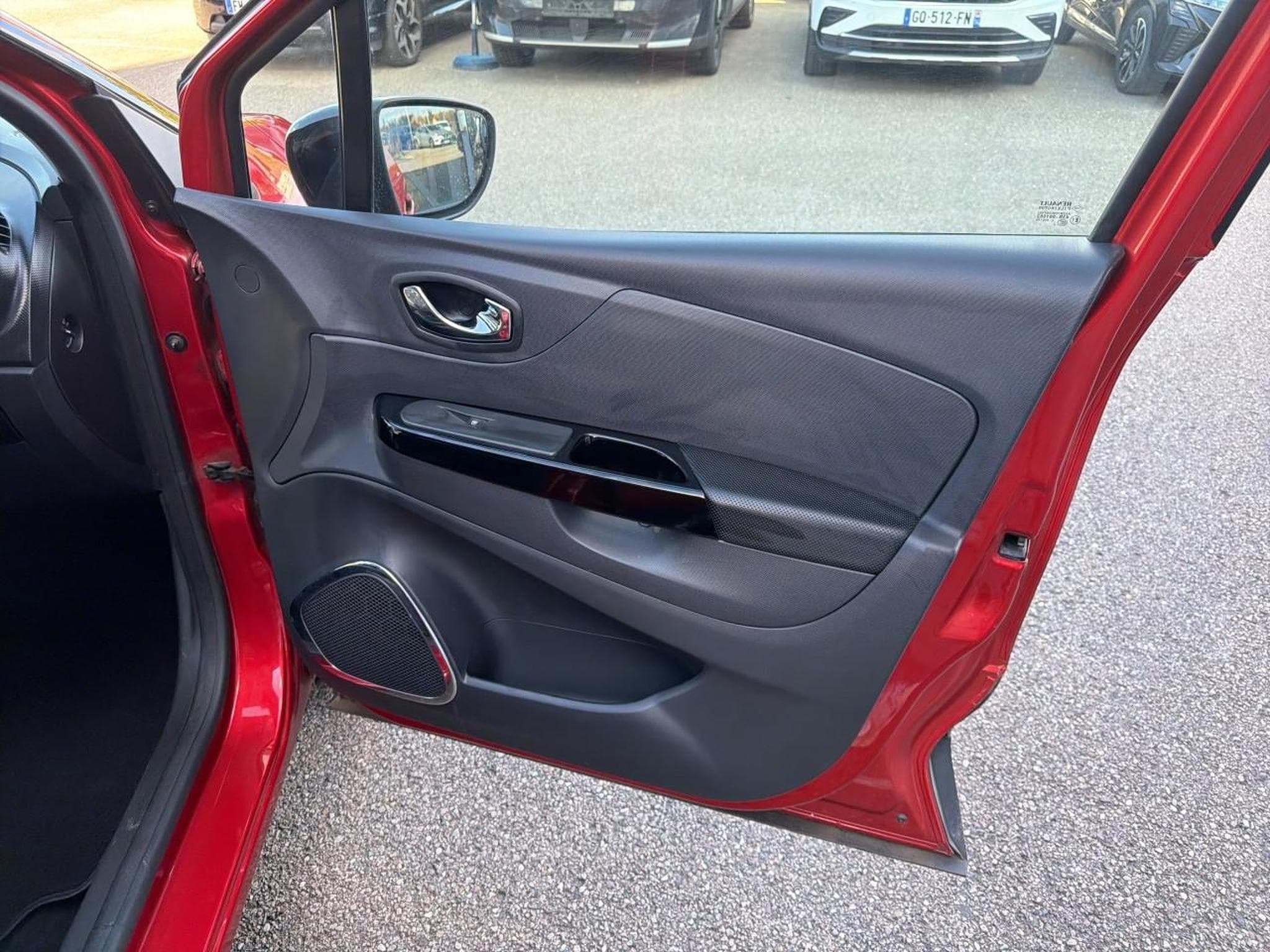 Renault CAPTUR 1.5 DCI 90 INTENS EDC ECO² (2015) - Photo 24