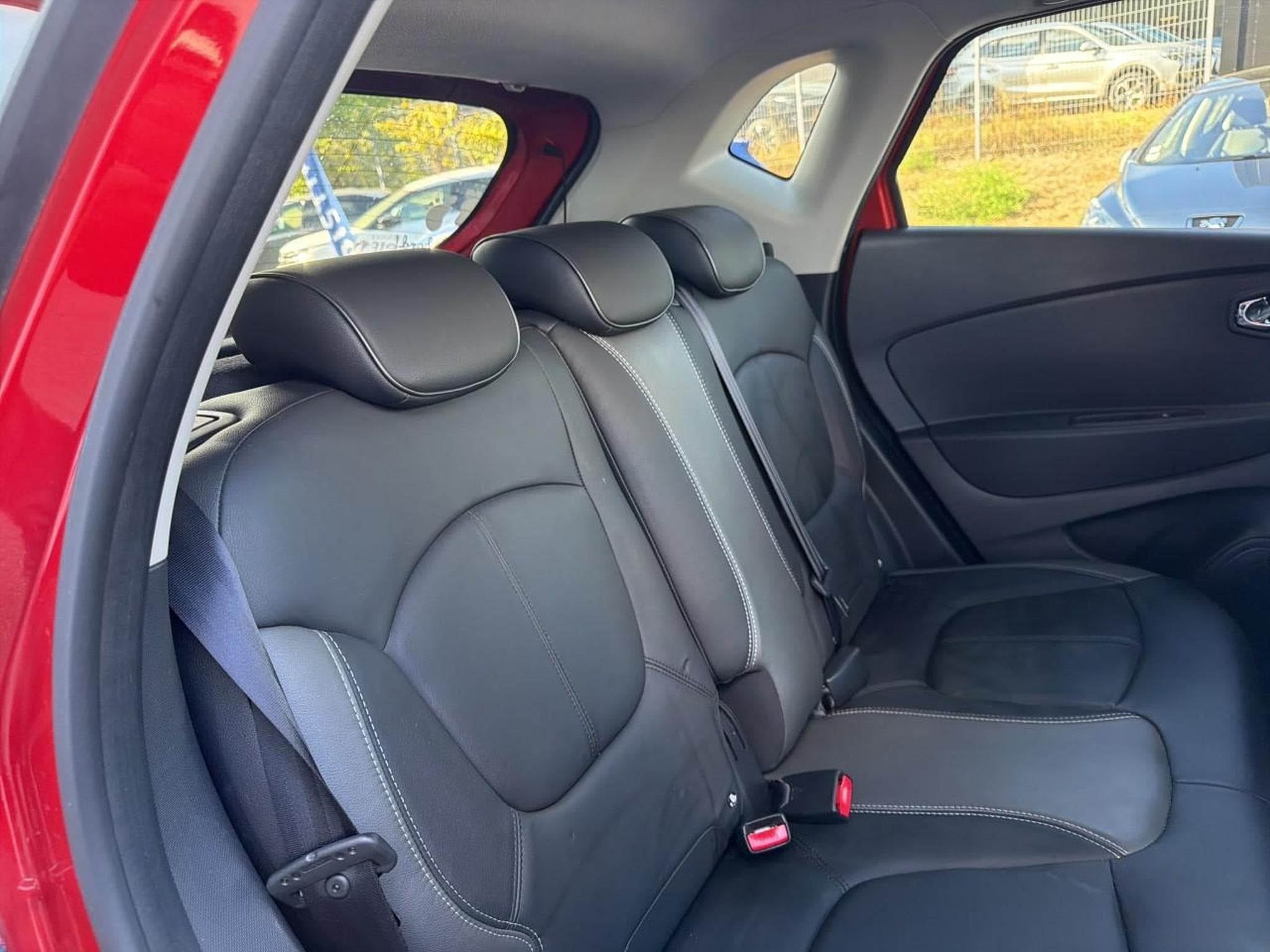 Renault CAPTUR 1.5 DCI 90 INTENS EDC ECO² (2015) - Photo 23