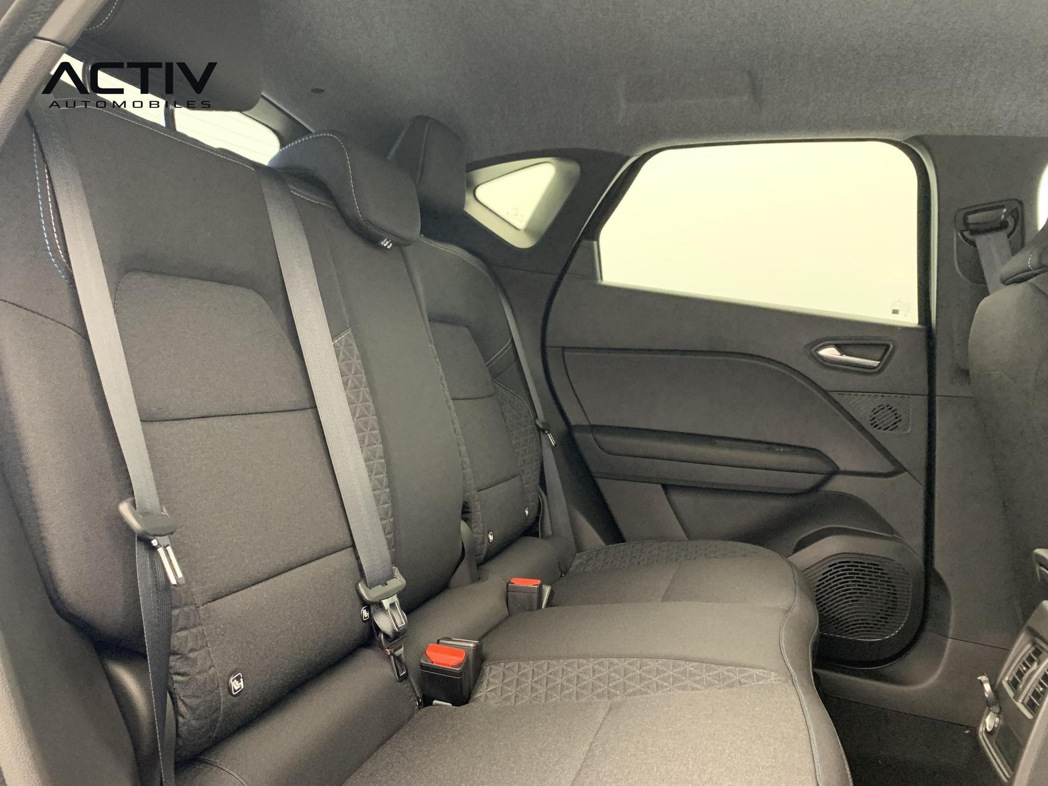 Renault CAPTUR E-Tech full hybrid 160 ch Evolution (2026) - Photo 10