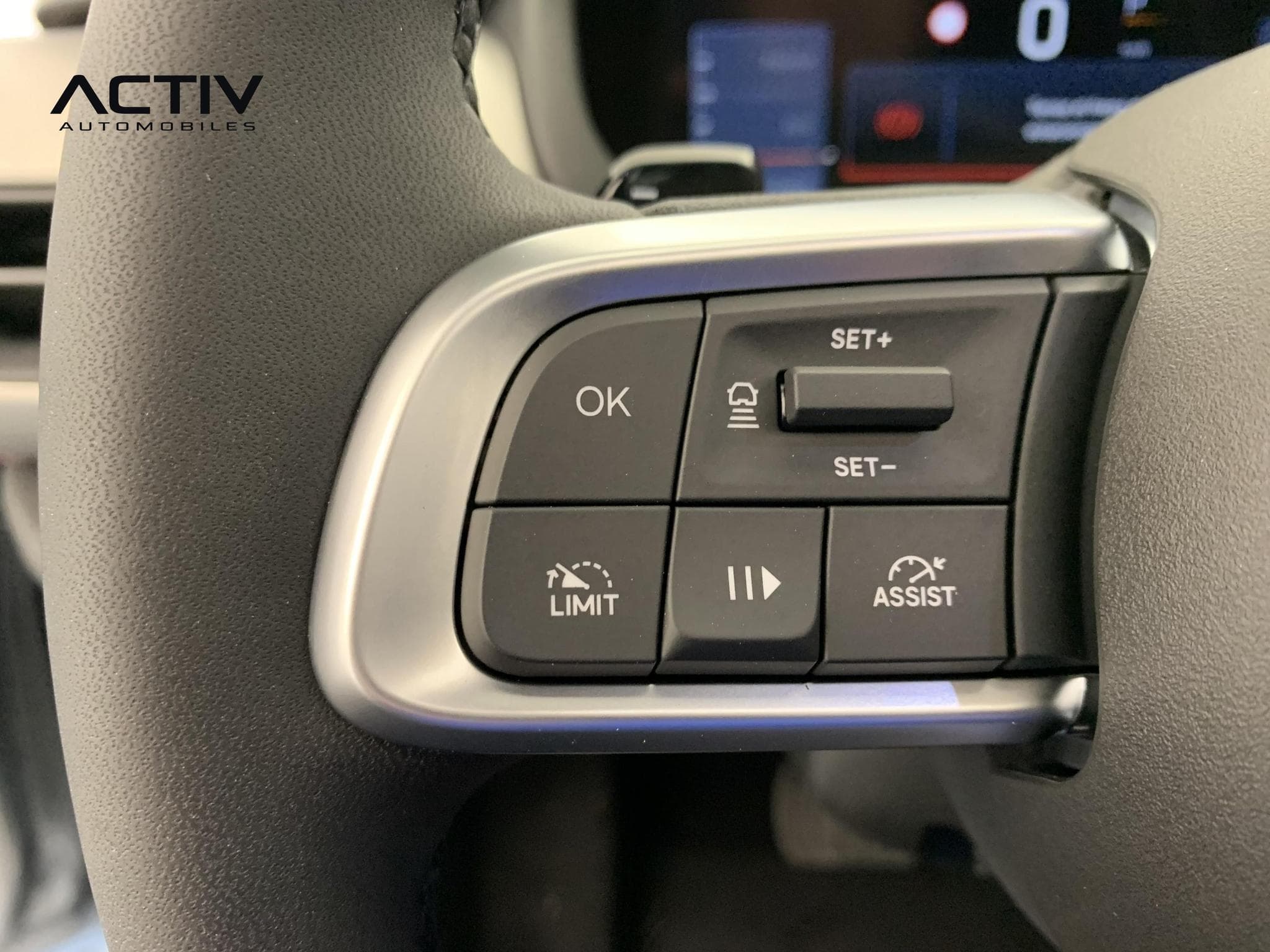 Jeep Avenger 1.2 Turbo T3 110 ch e-Hybrid BVR6 Summit (2026) - Photo 21