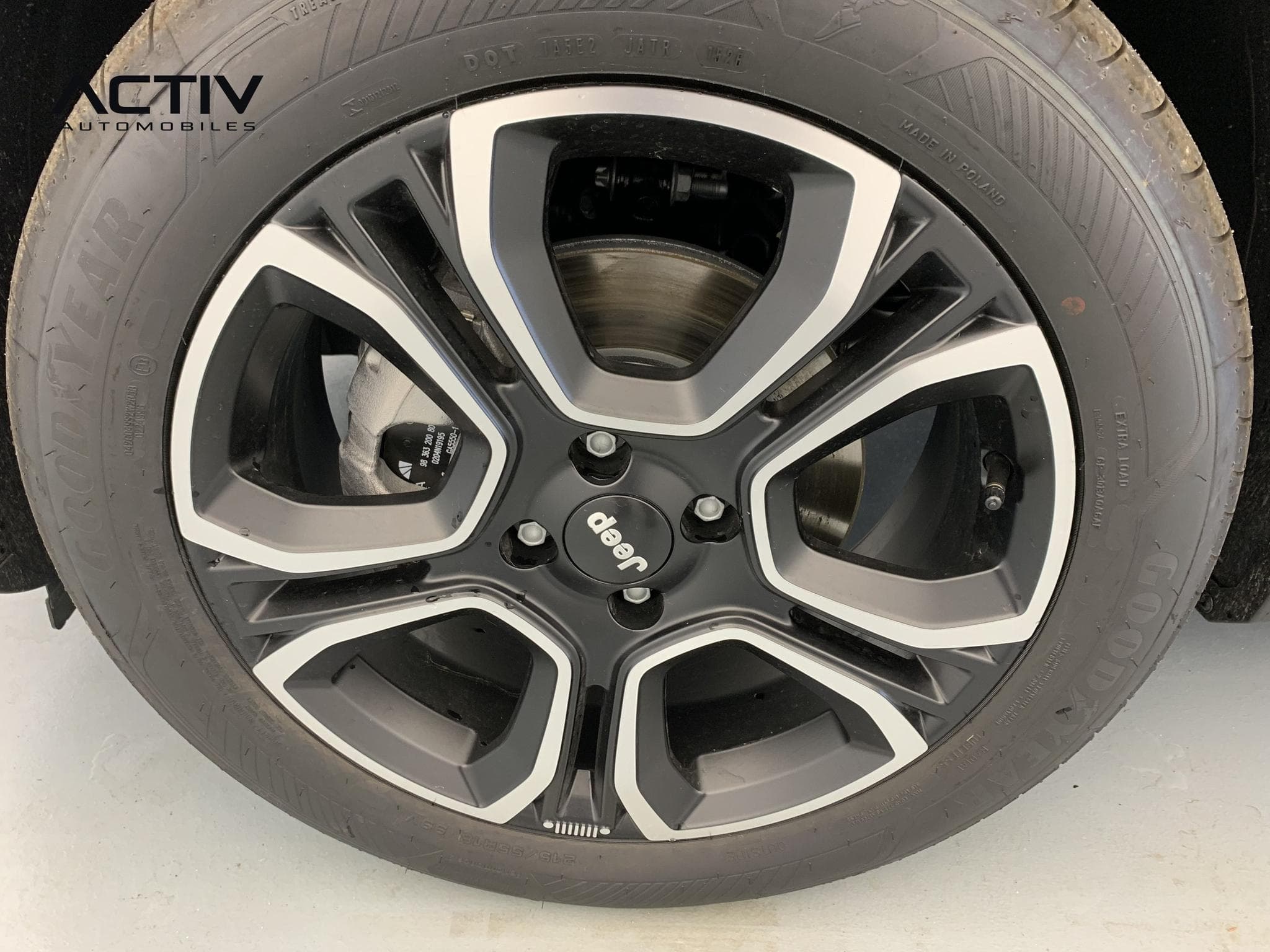 Jeep Avenger 1.2 Turbo T3 110 ch e-Hybrid BVR6 Summit (2026) - Photo 28