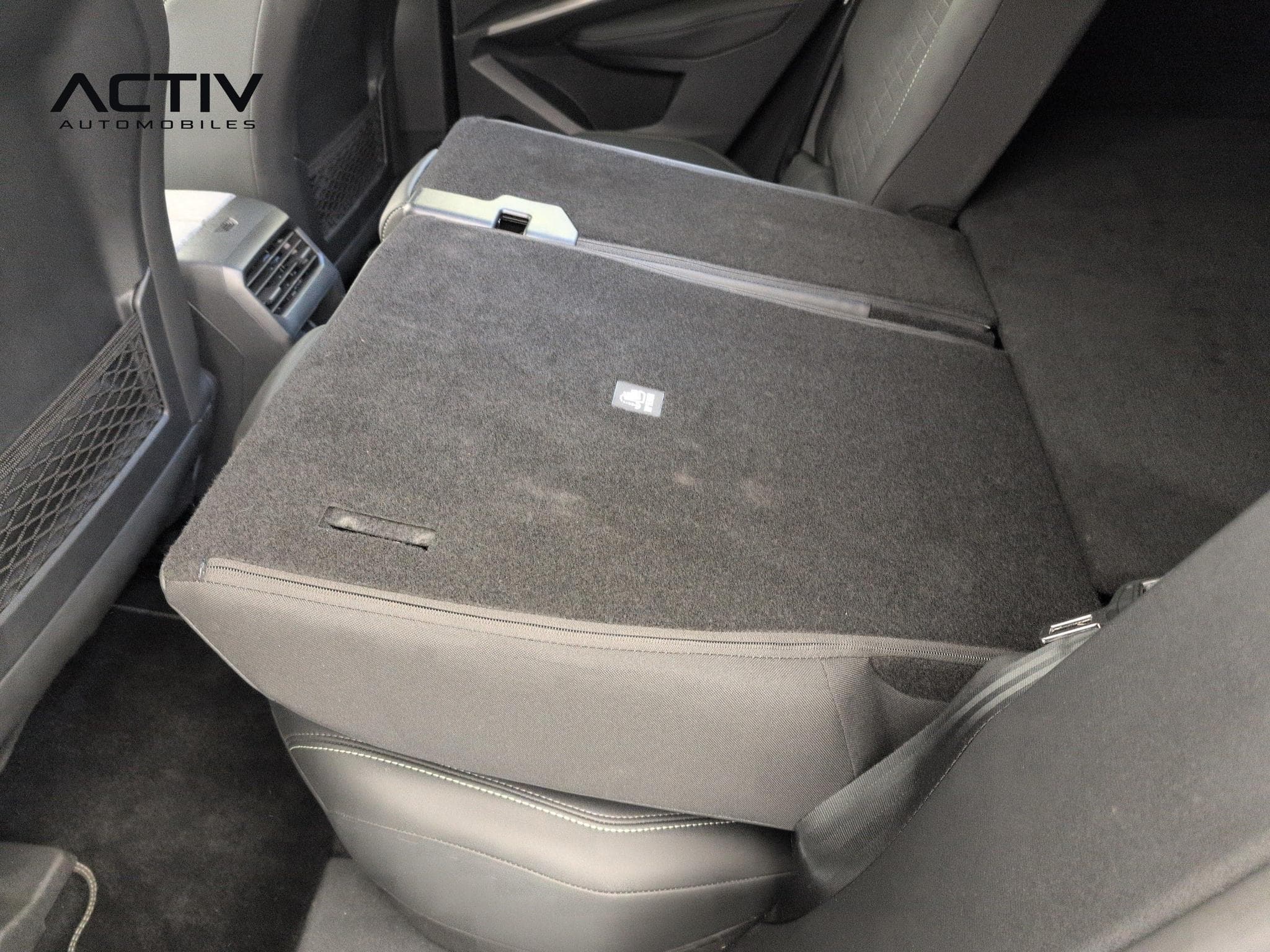 Peugeot 3008 Hybrid 145 e-DCS6 GT (2025) - Photo 12