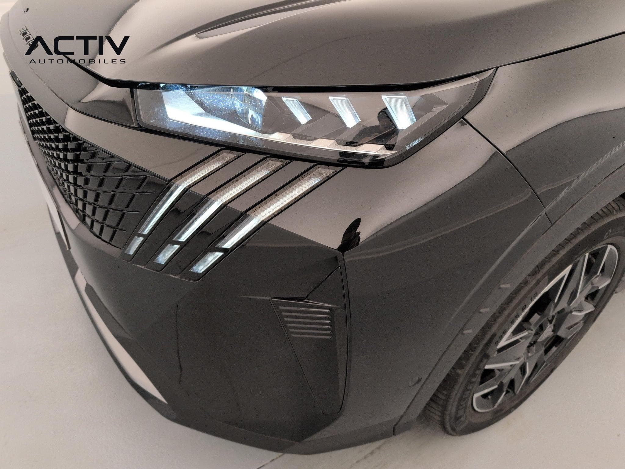 Peugeot 3008 Hybrid 145 e-DCS6 GT (2025) - Photo 24