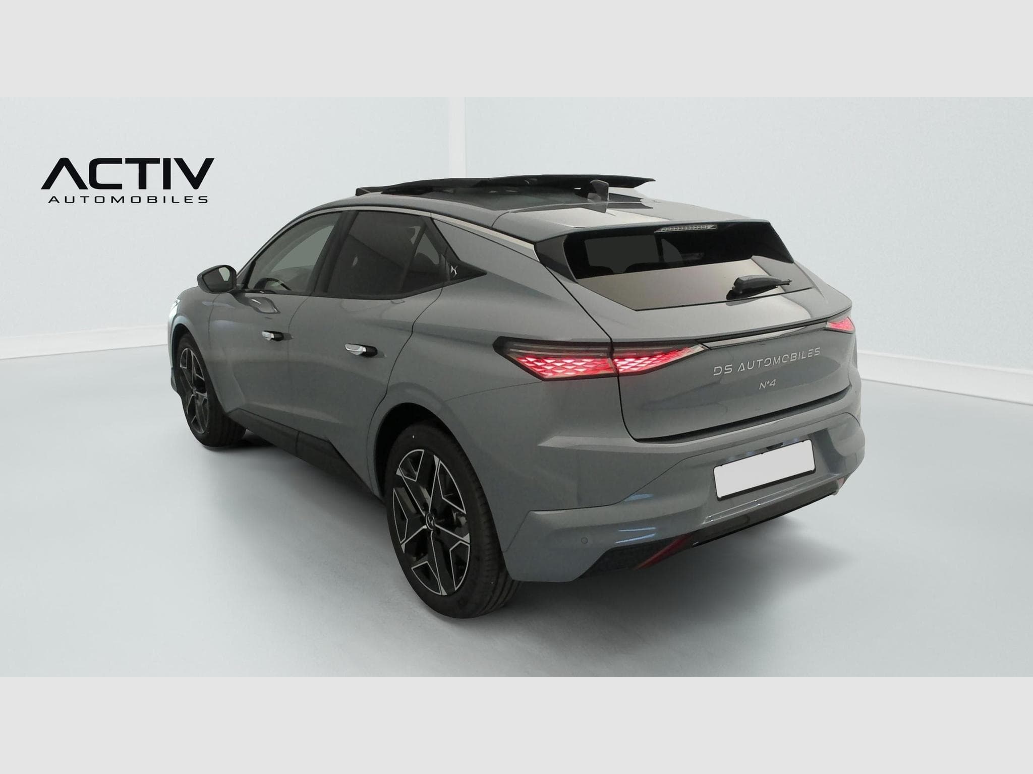 DS Automobiles DS4 Hybride 145 e-DCT6 Etoile - Alcantara (2025) - Photo 5
