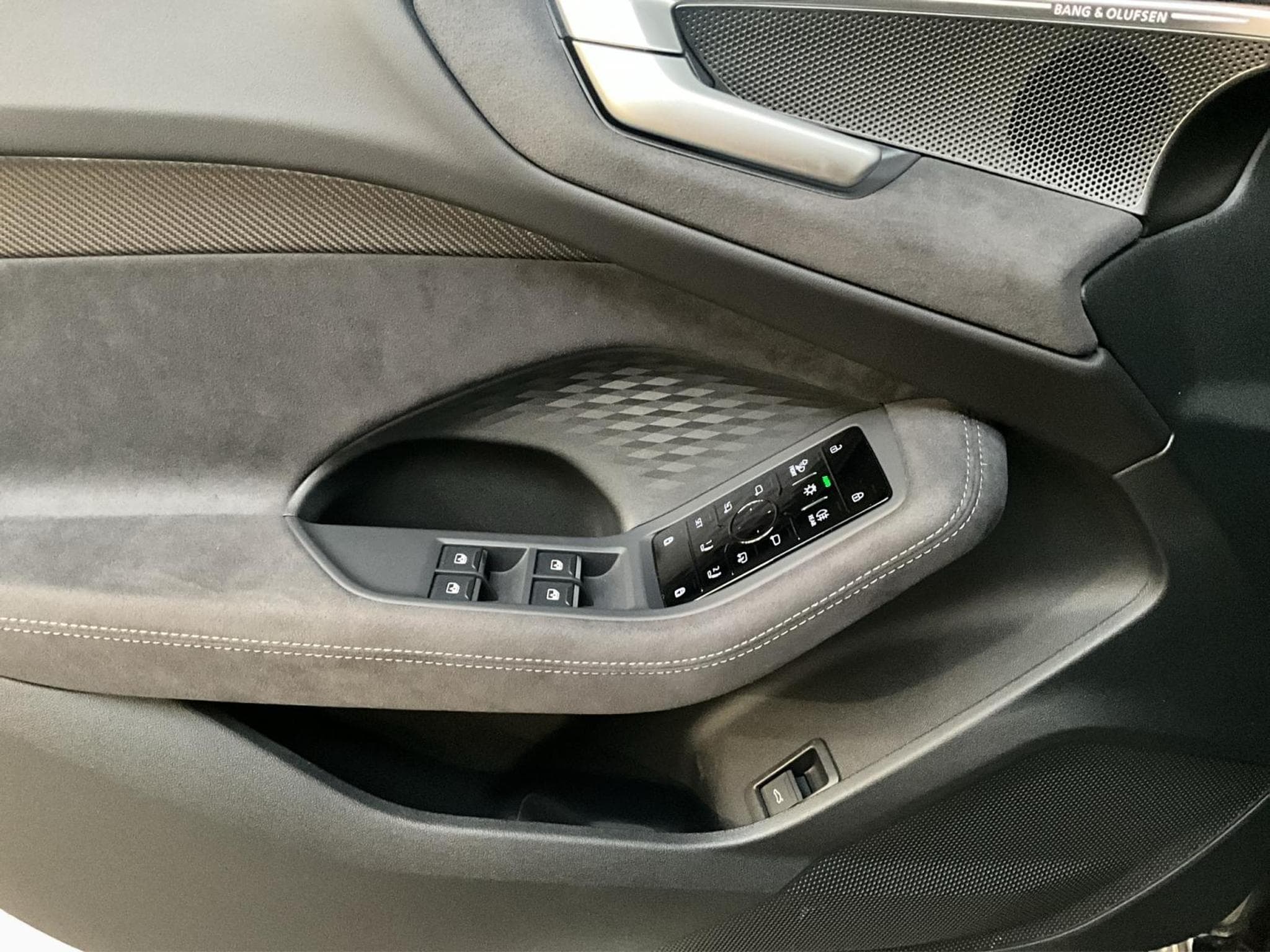 Audi S5 Quattro+TipTronic+TechPro+MMIPro+Pano+AHK+Stand-Heizung (2026) - Foto 14