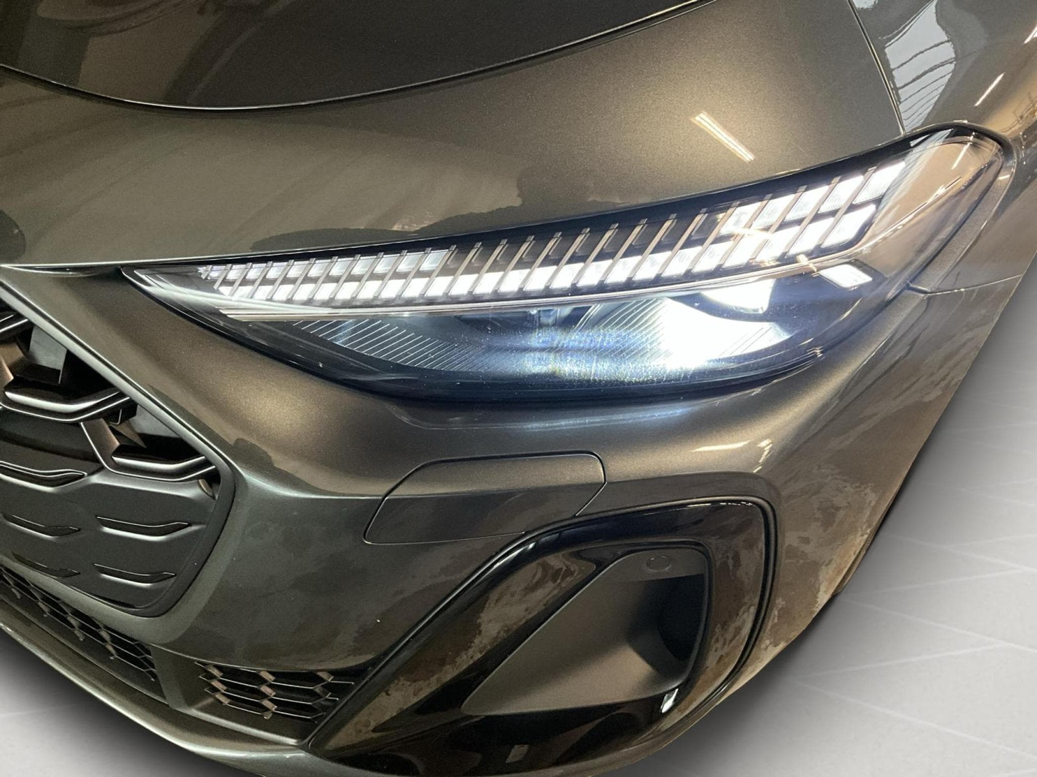 Audi S5 Quattro+TipTronic+TechPro+MMIPro+Pano+AHK+Stand-Heizung (2026) - Foto 18