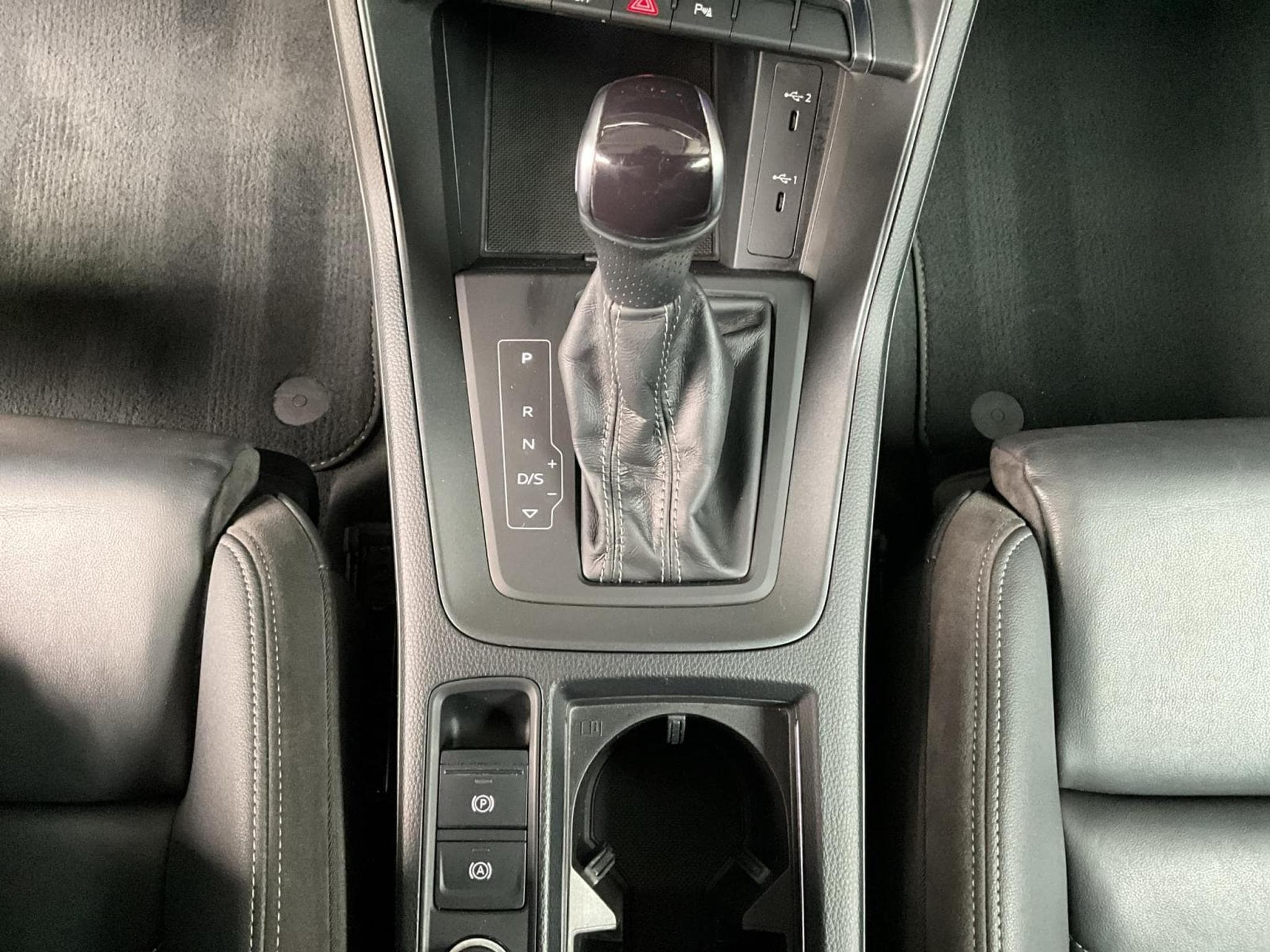 Audi Q3 SB+40TFSI+Quattro+S-Tronic+S-Line+P.Premium+LM20+Black-Style (2022) - Foto 17