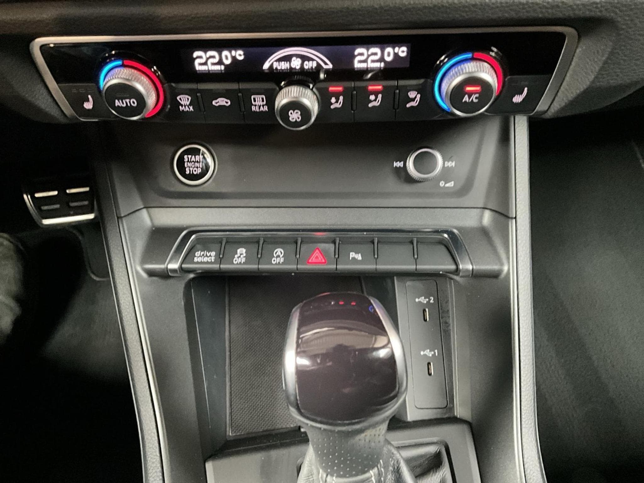 Audi Q3 SB+40TFSI+Quattro+S-Tronic+S-Line+P.Premium+LM20+Black-Style (2022) - Foto 16