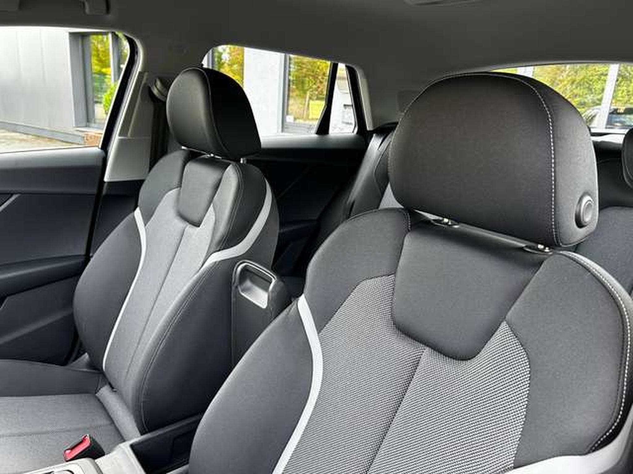 Audi Q2 35 TFSI S-TRONIC 150 CV S-LINE (2026) - Photo 6