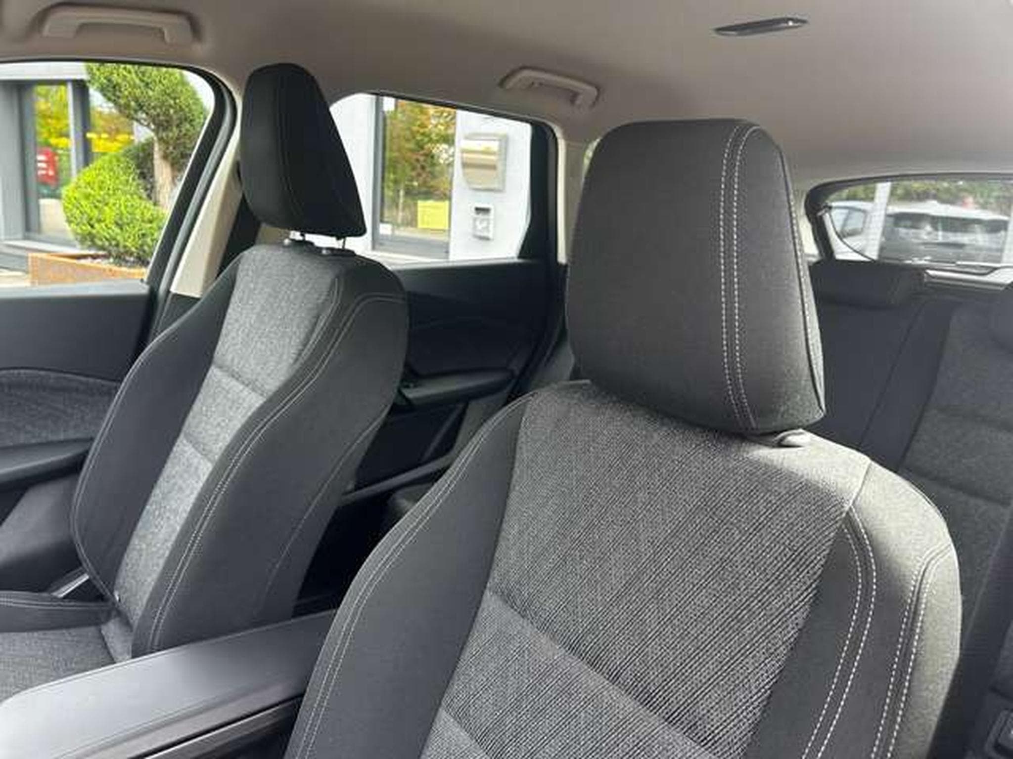 BMW iX1 XDRIVE 30A 313 CV (2024) - Photo 6