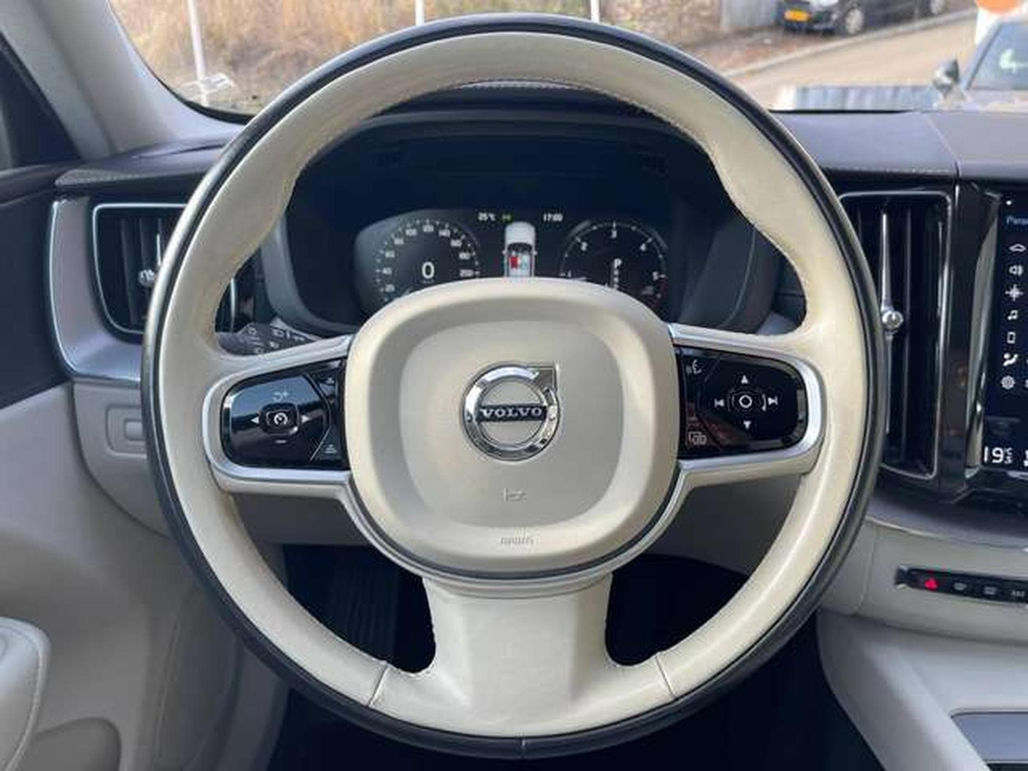 Volvo XC60 inscription-JUSQU'A 36MOIS DE GARANTIE (2019) - Photo 15