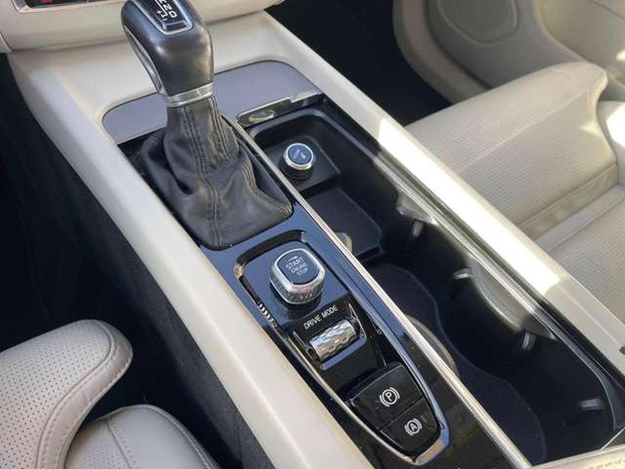 Volvo XC60 inscription-JUSQU'A 36MOIS DE GARANTIE (2019) - Photo 18