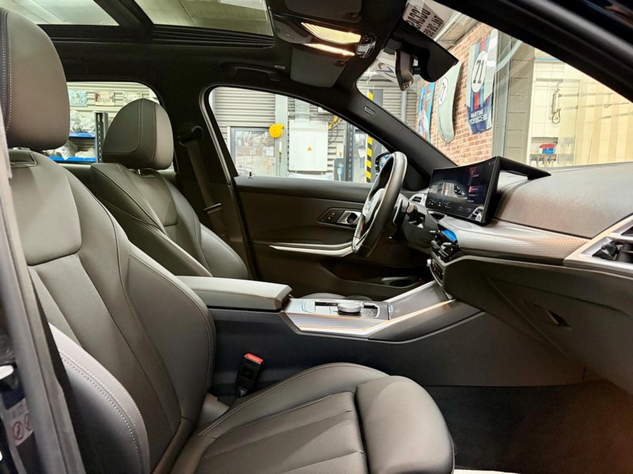 BMW 320 320dA Touring 2.0 190cv Auto M-SPORT (2024) - Photo 8