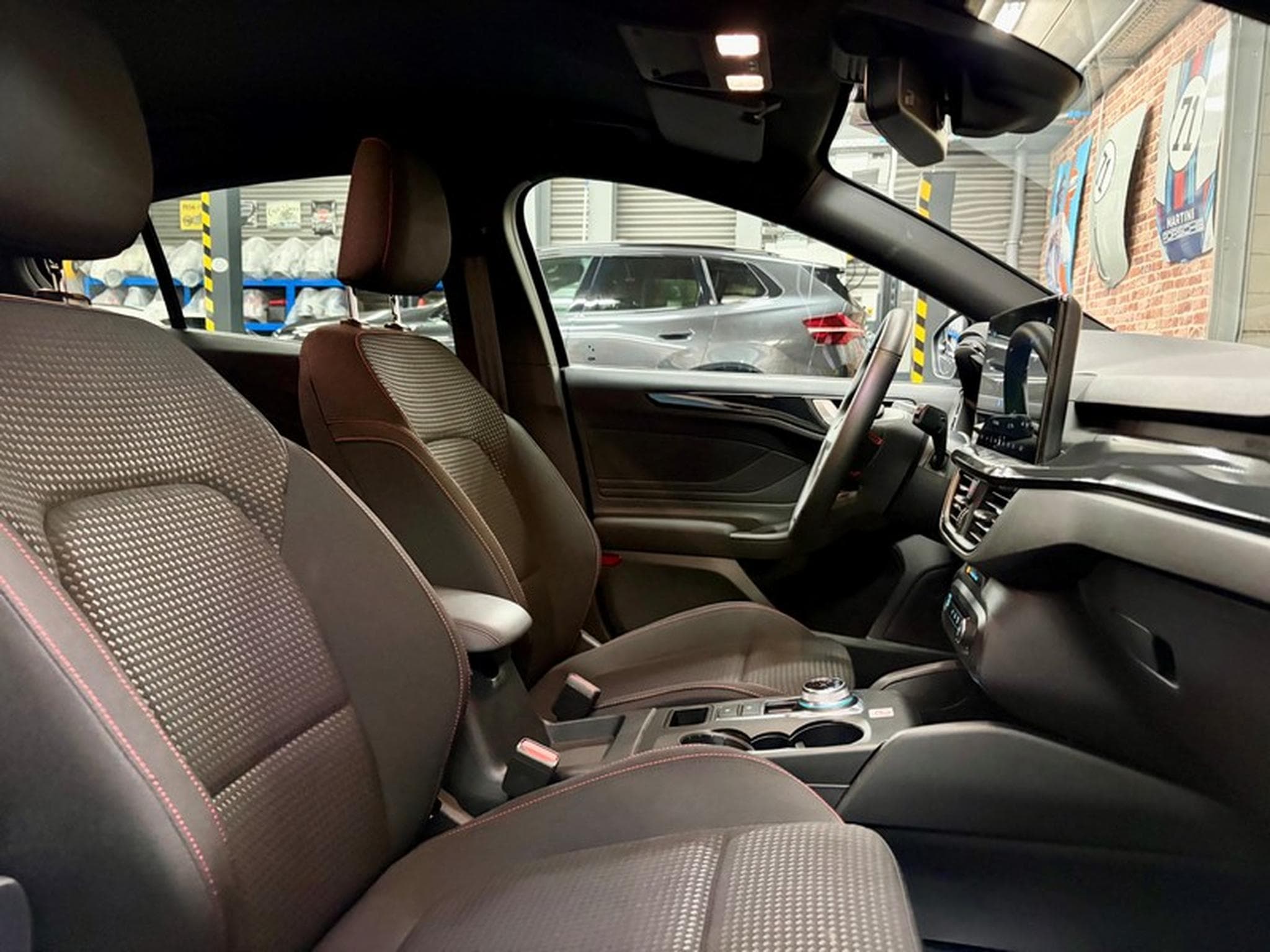 Ford Focus Focus 1.0 EcoBoost 155cv Auto ST-LINE X (2025) - Photo 8