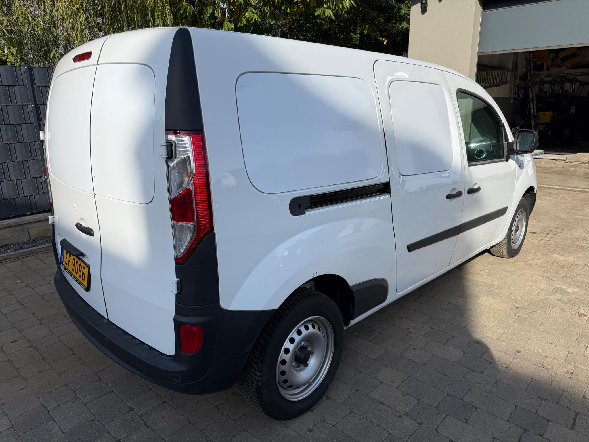 Renault Kangoo Maxi 2 portes latérales (2021) - Photo 3