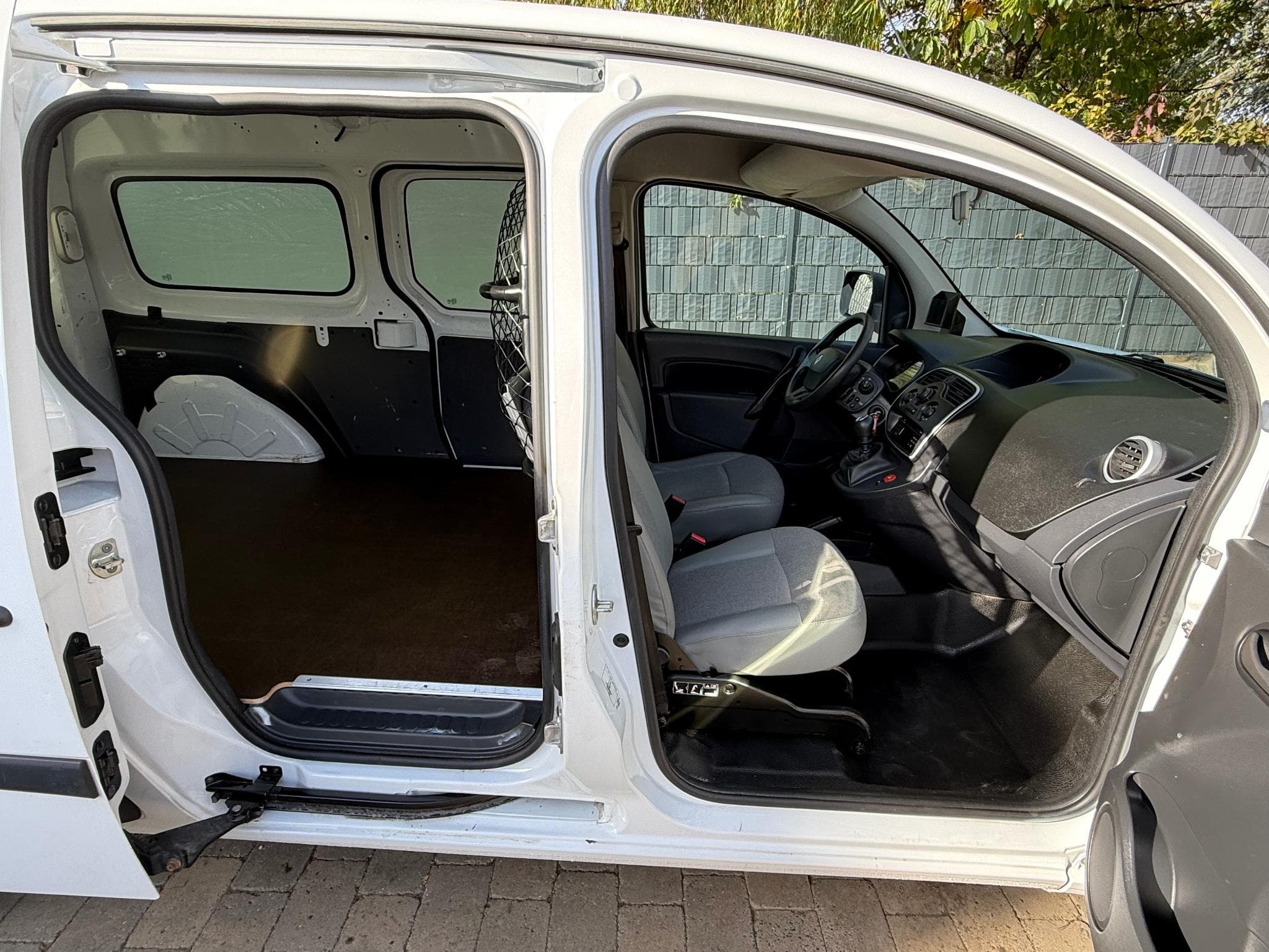 Renault Kangoo Maxi 2 portes latérales (2021) - Photo 9