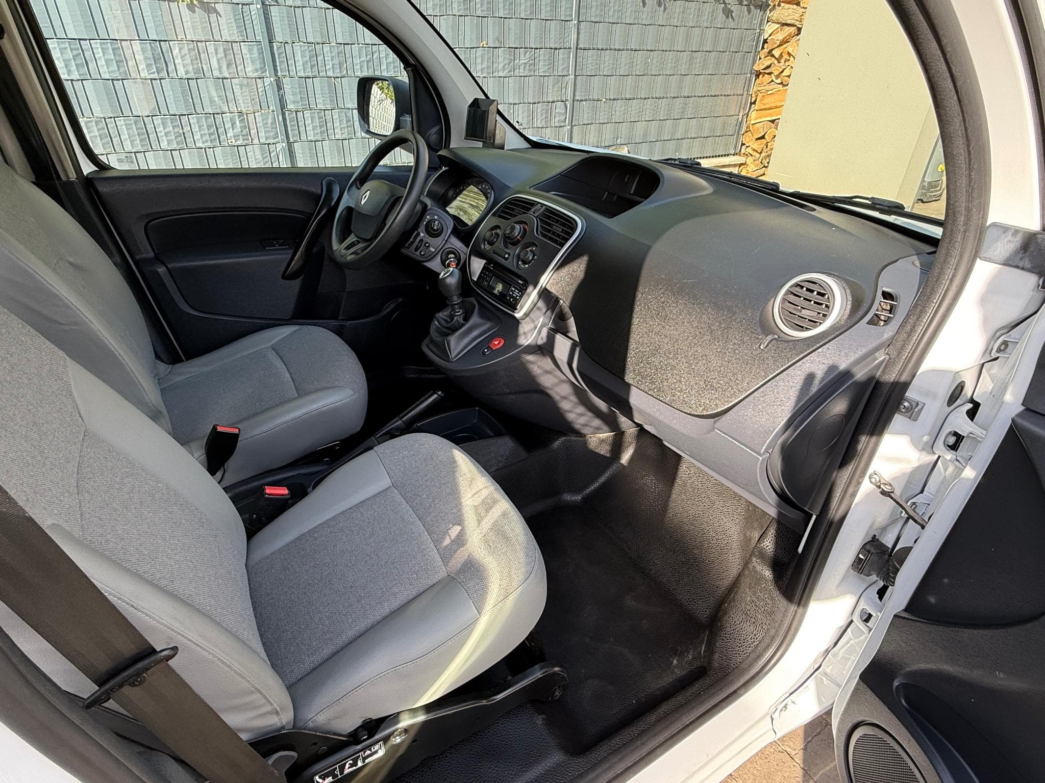 Renault Kangoo Maxi 2 portes latérales (2021) - Photo 10