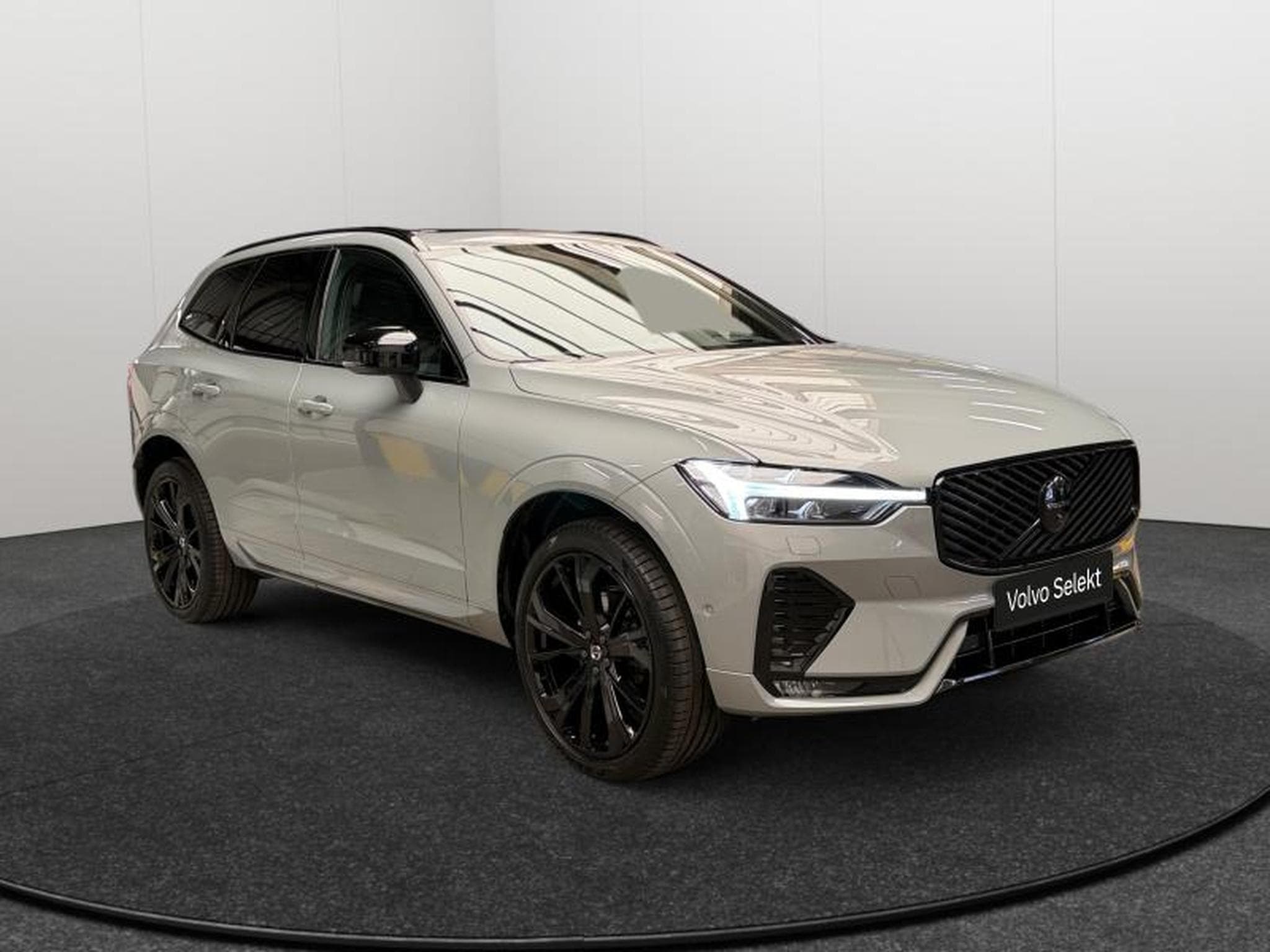 Volvo XC60 B5 AWD Plus Black Edition / FL 2026 (2025) - Foto 7