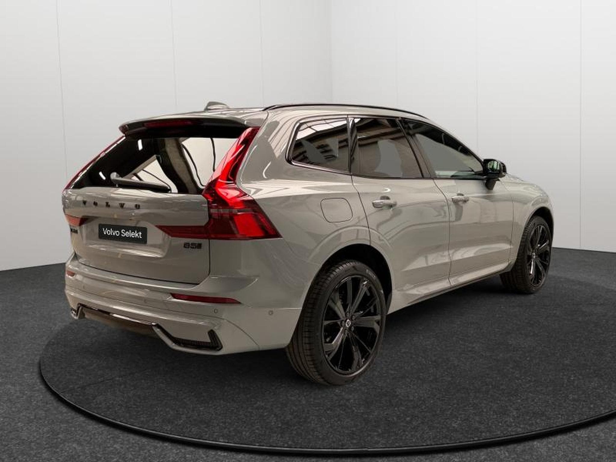 Volvo XC60 B5 AWD Plus Black Edition / FL 2026 (2025) - Foto 5
