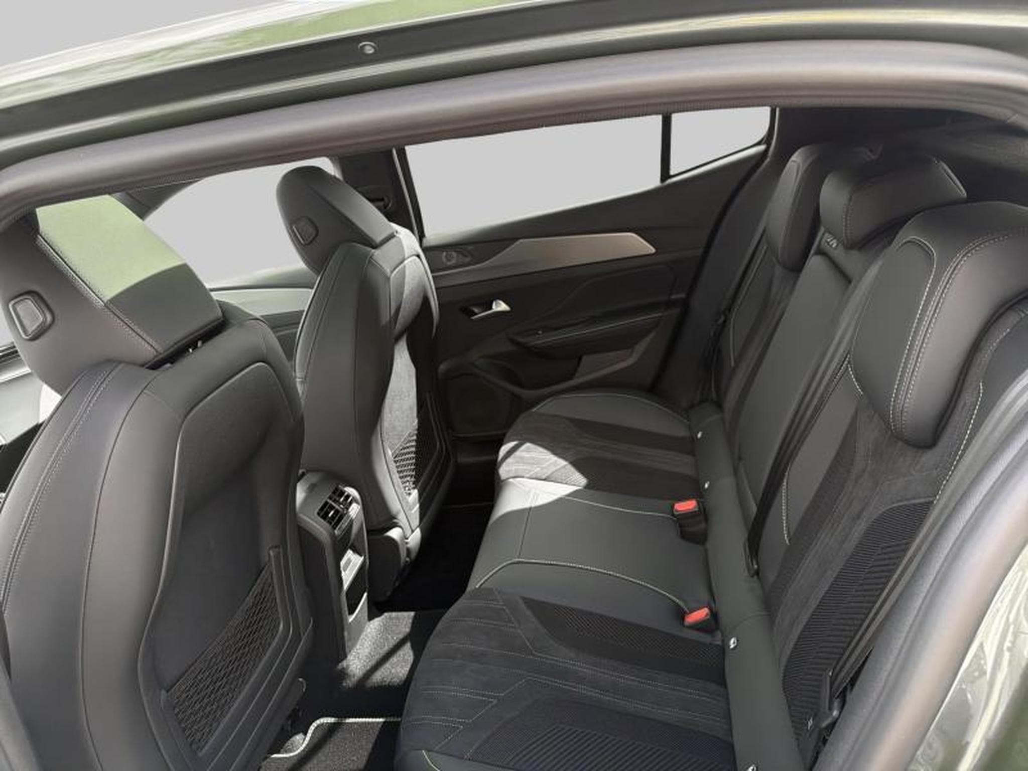 Peugeot 408 (2026) - Foto 12